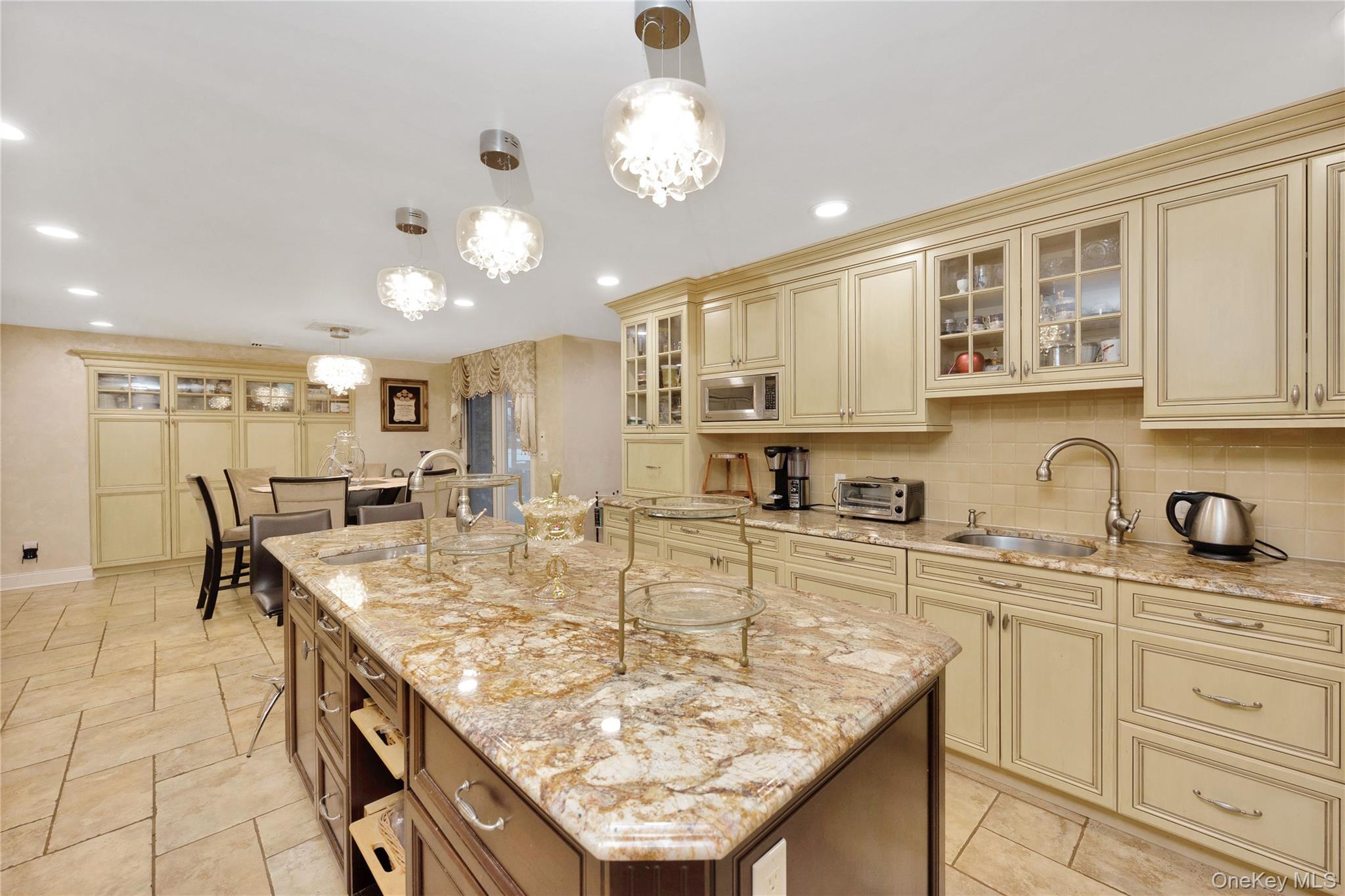 1013 SOUTH END, Woodmere, NY 11598