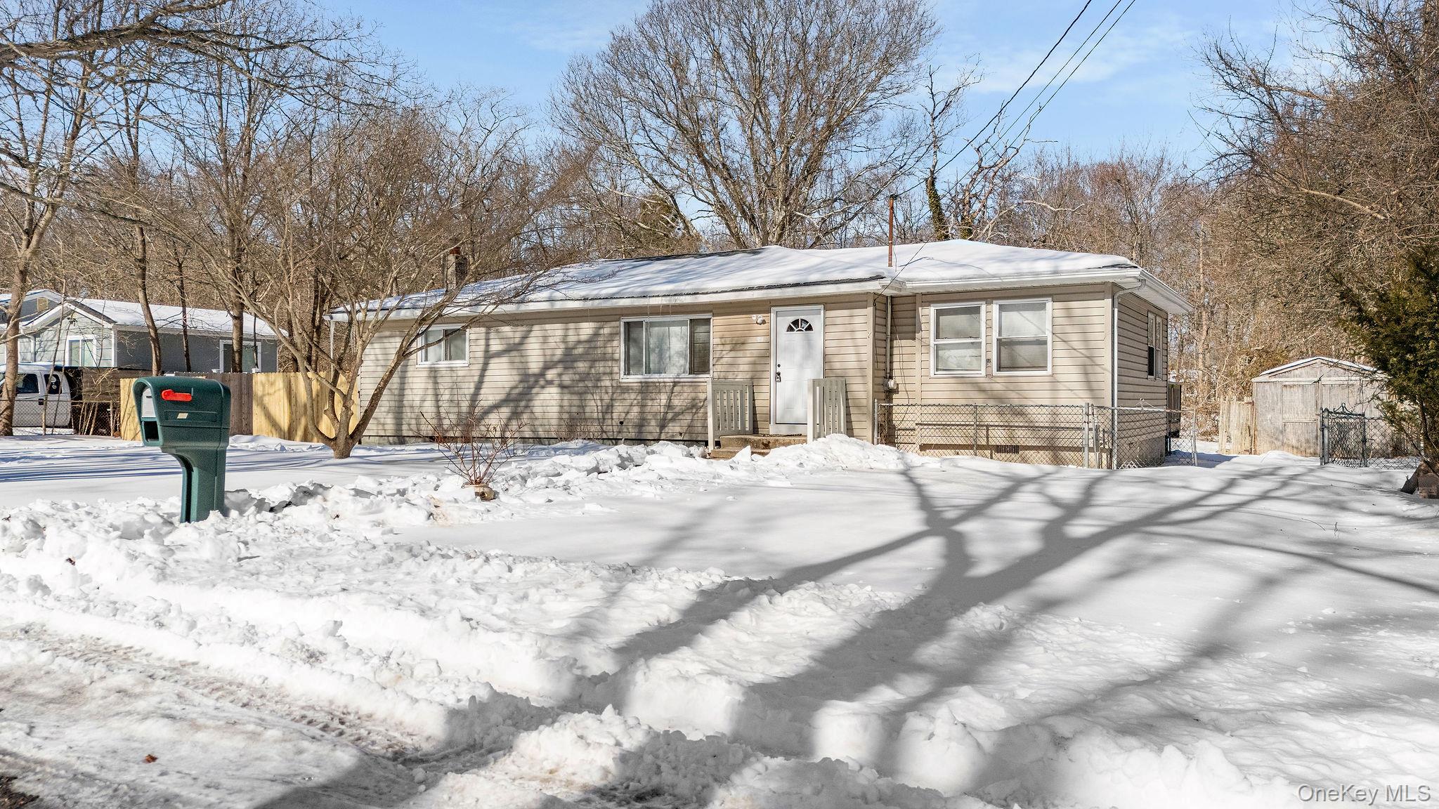 17 Nelson Place, Mastic, NY 11950