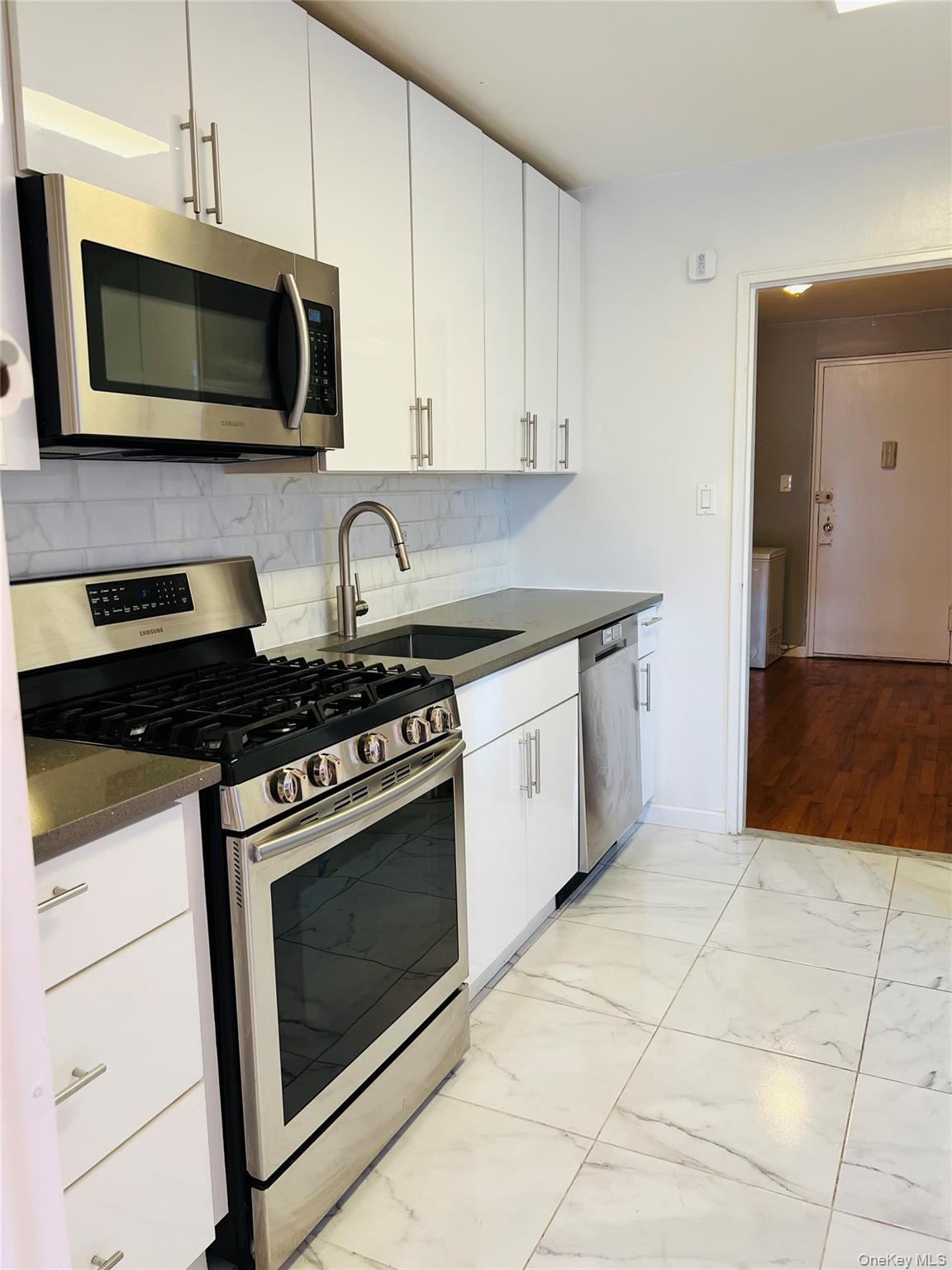 99-10 60th Avenue # 5F, Corona, NY 11368