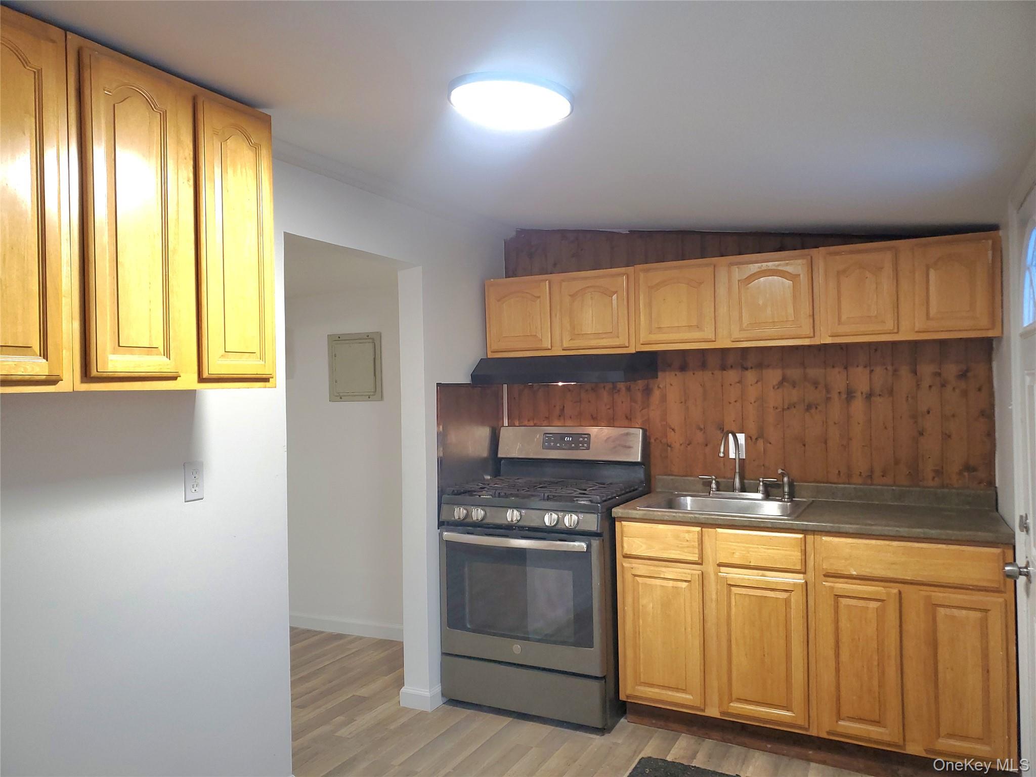 4 Poplar Street # B, Greenwood Lake, NY 10925