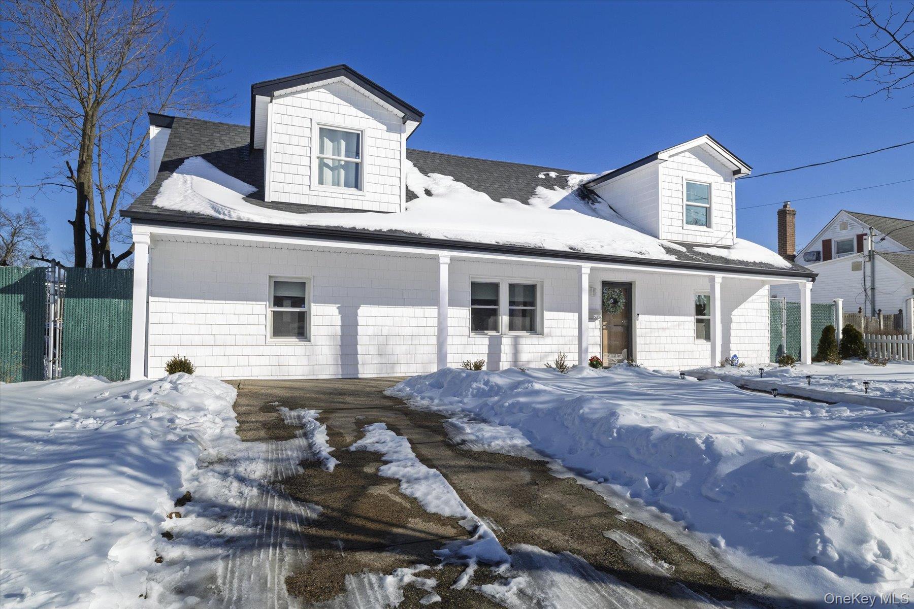 2125 North Drive, Seaford, NY 11783