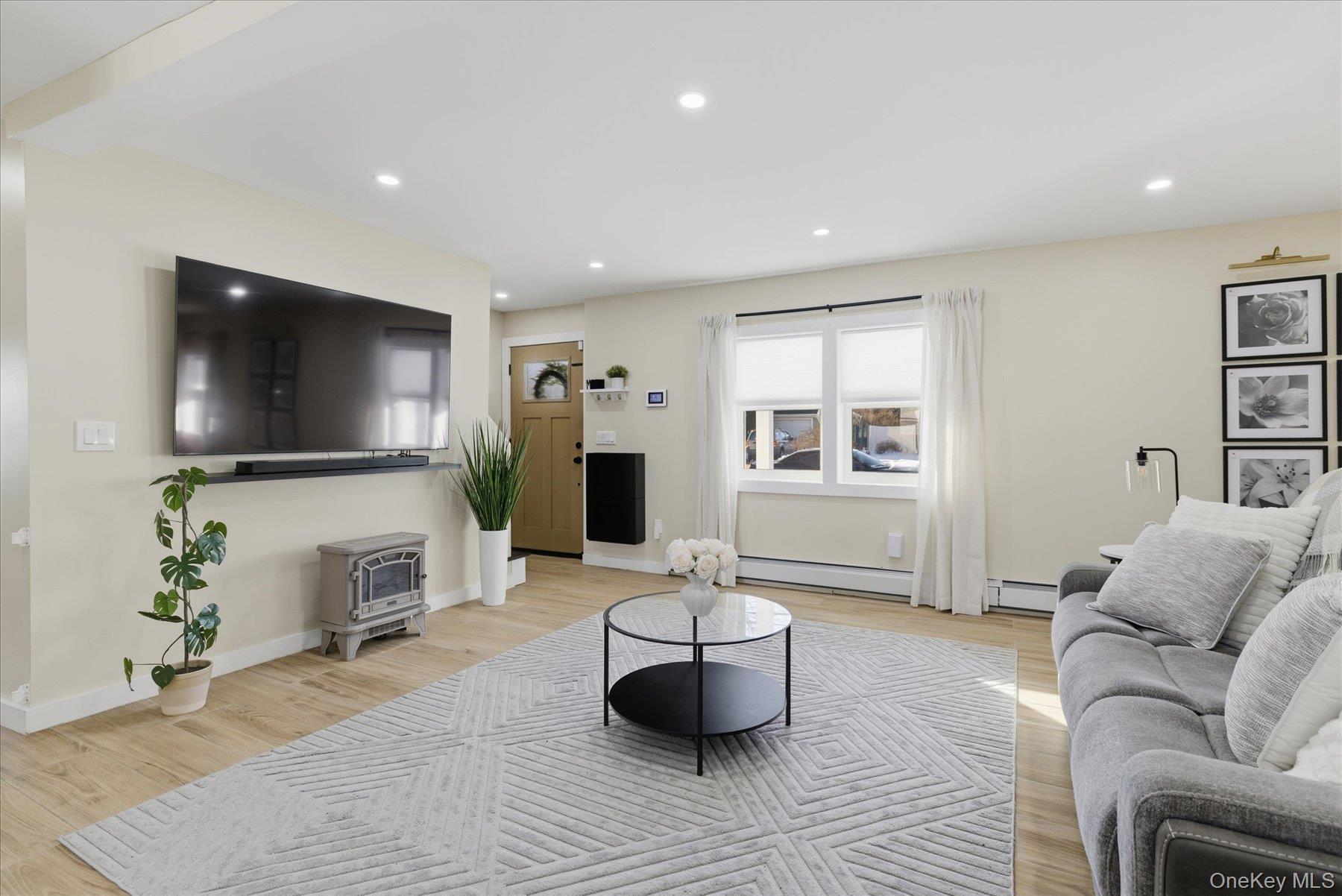 2125 North Drive, Seaford, NY 11783