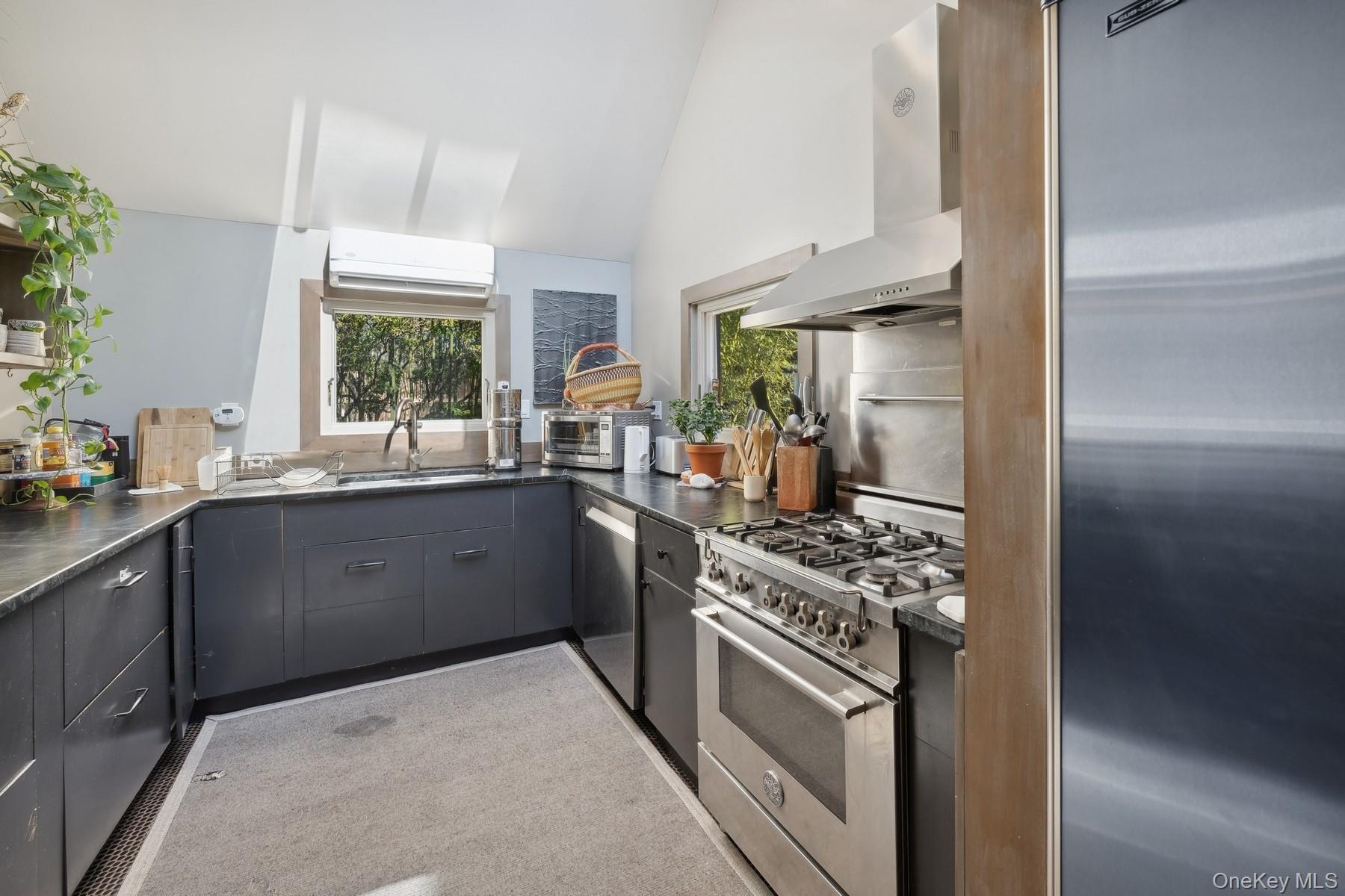 1 Burkeshire Drive, Sag Harbor, NY 11963