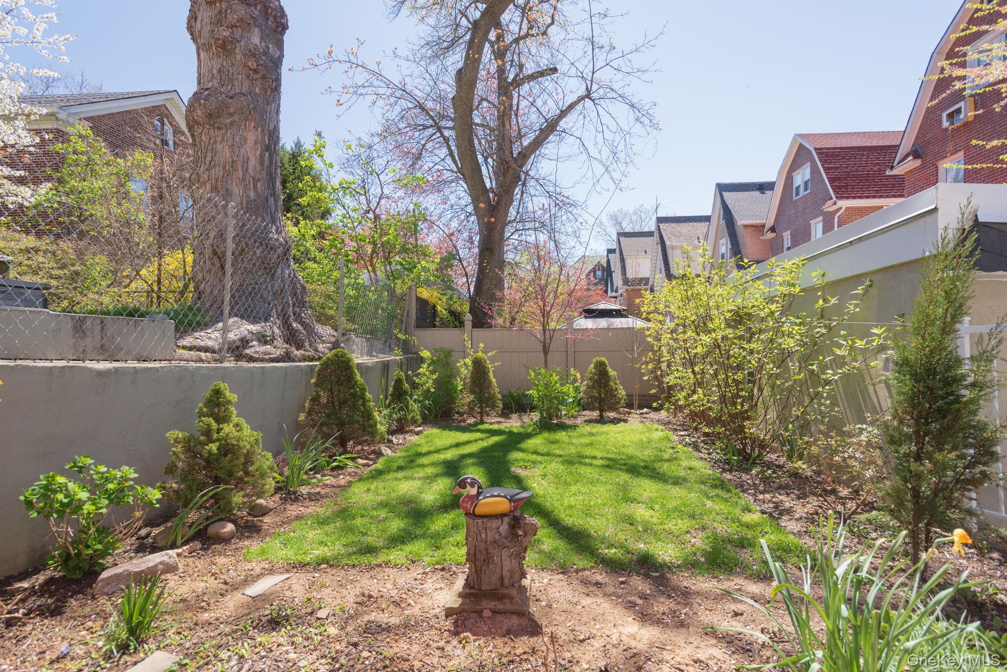 360 W 262nd Street, Bronx, NY 10471