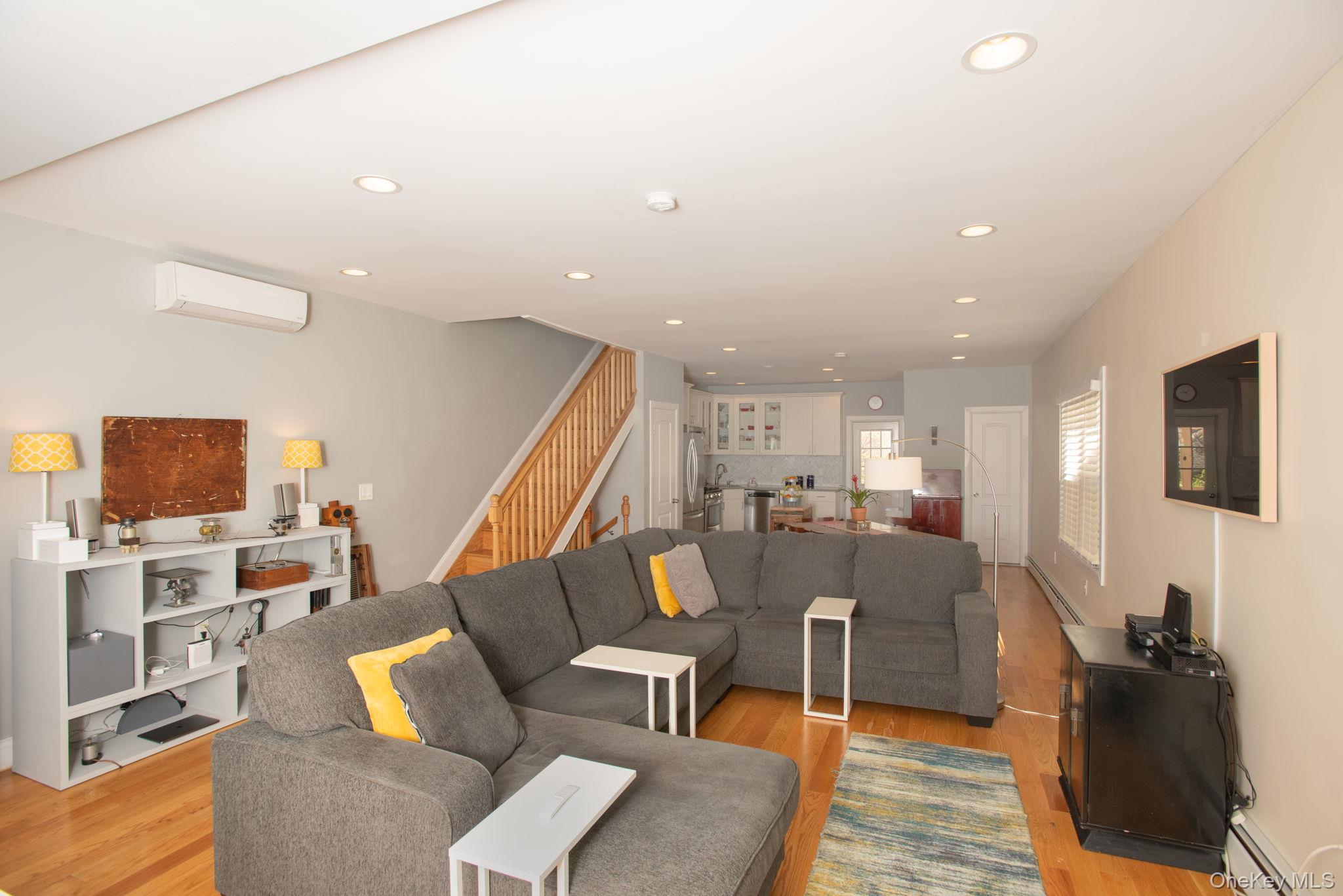 360 W 262nd Street, Bronx, NY 10471