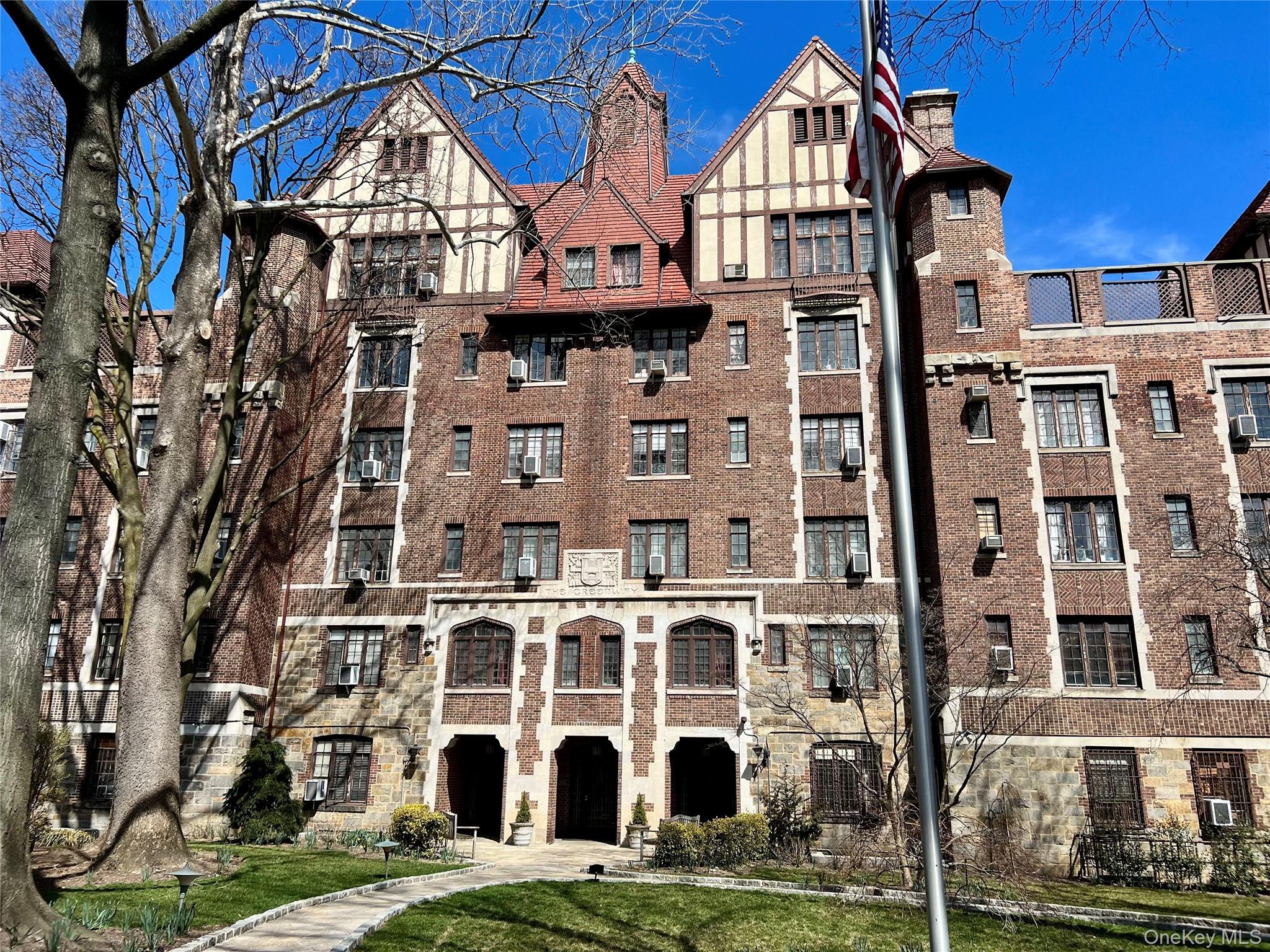 10 Holder Place # 2A, Forest Hills, NY 11375