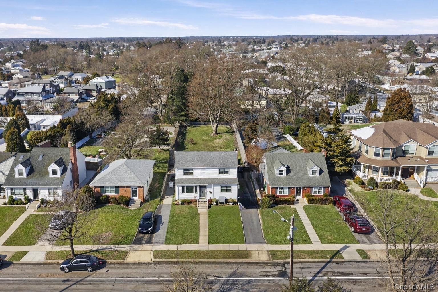 101 Spruce Avenue, Bethpage, NY 11714