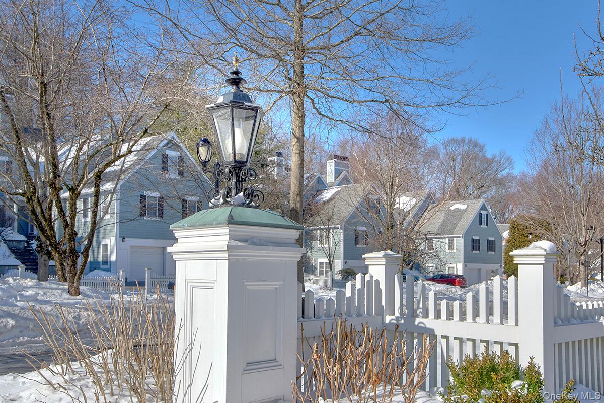 5 Wyndham Close, White Plains, NY 10605