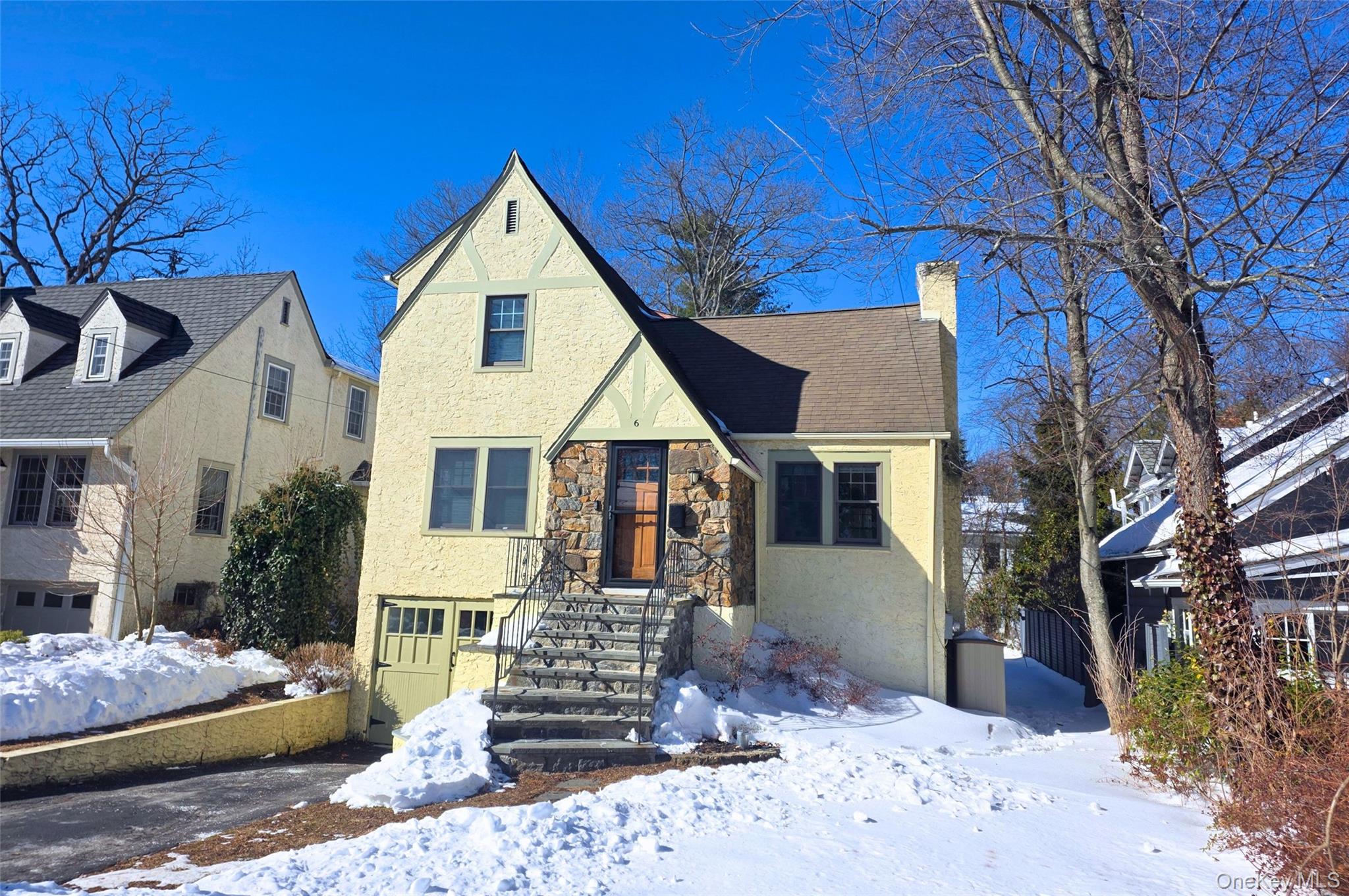 6 Shadow Lane, Larchmont, NY 10538