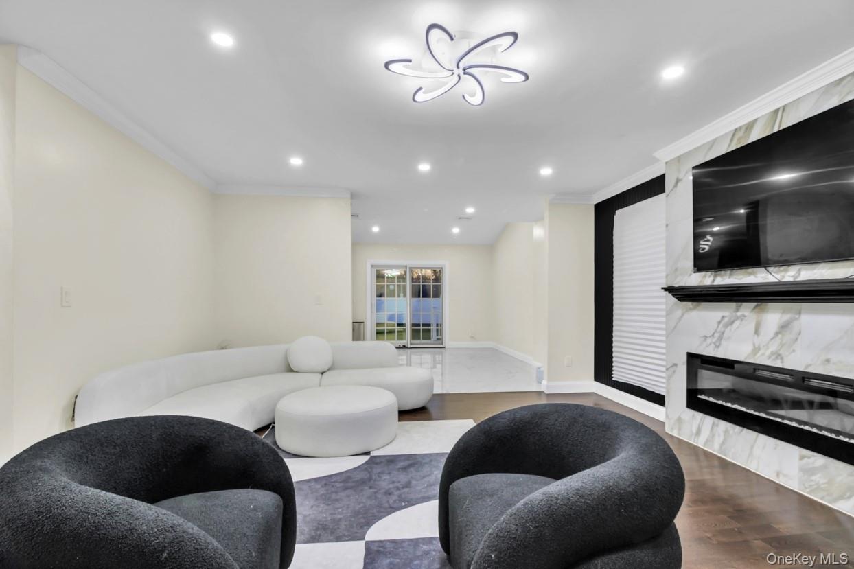 858 Prescott Street, Valley Stream, NY 11580