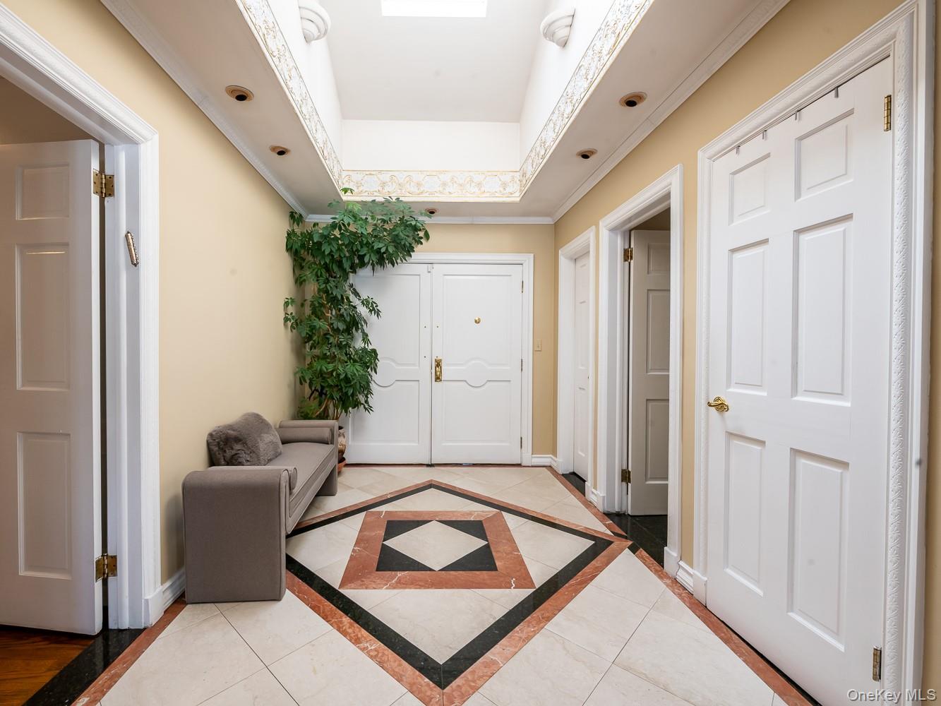 13 Lighthouse Road, Great Neck, NY 11024