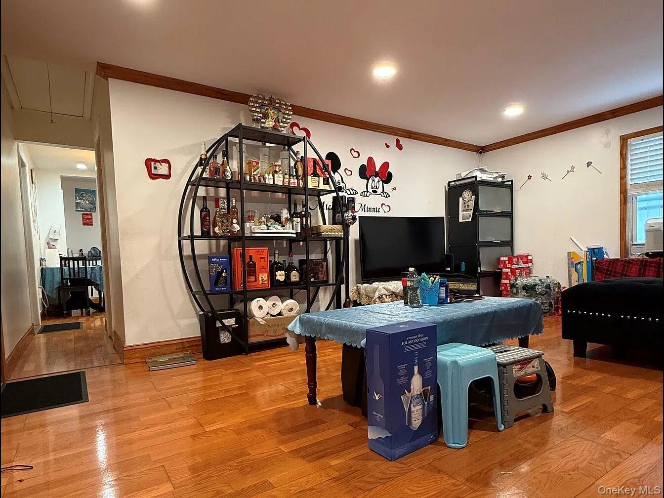 17 Litchfield AV #1 Avenue, Elmont, NY 11003