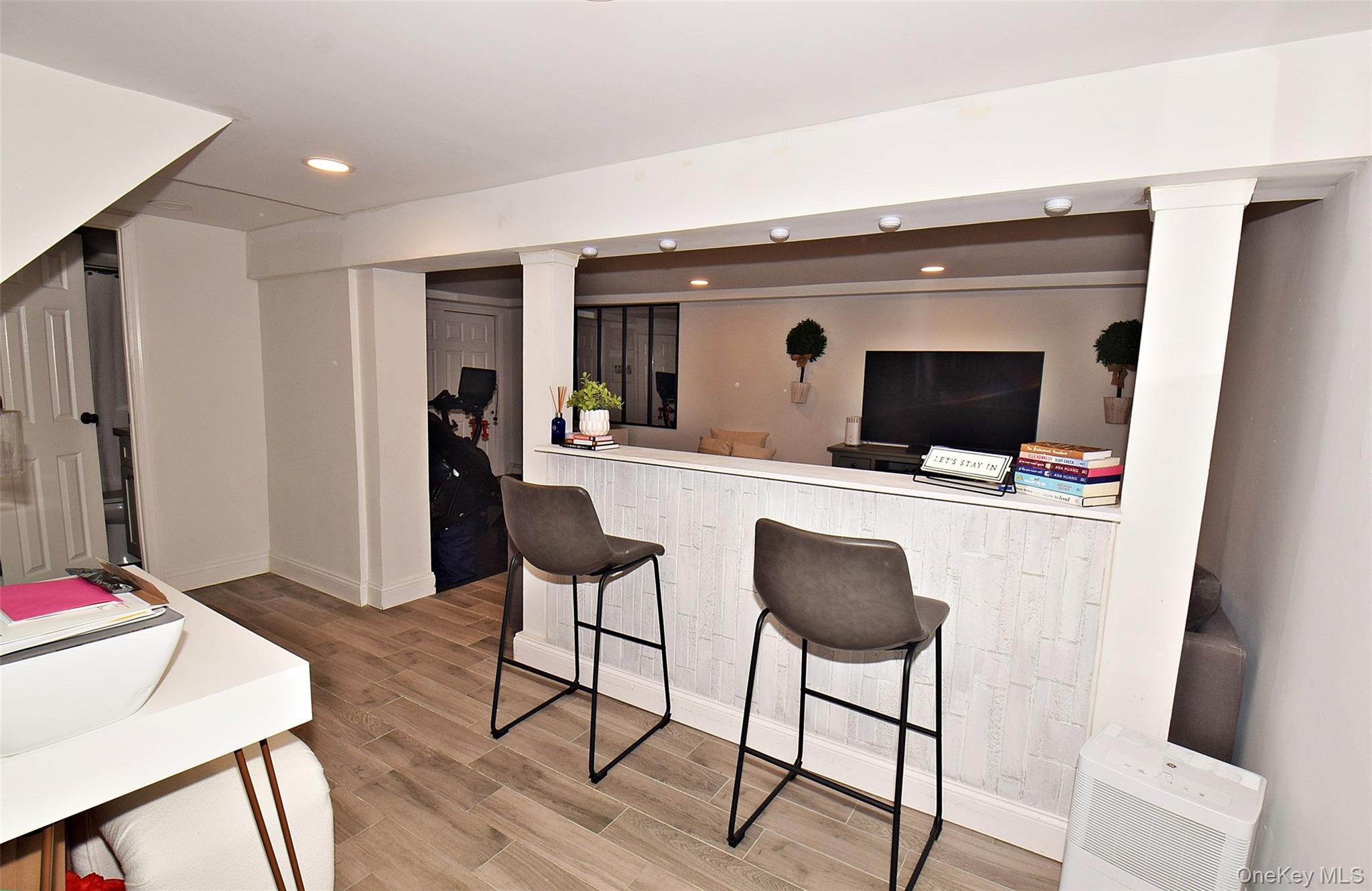 31 Armell Street, Huntington Station, NY 11746