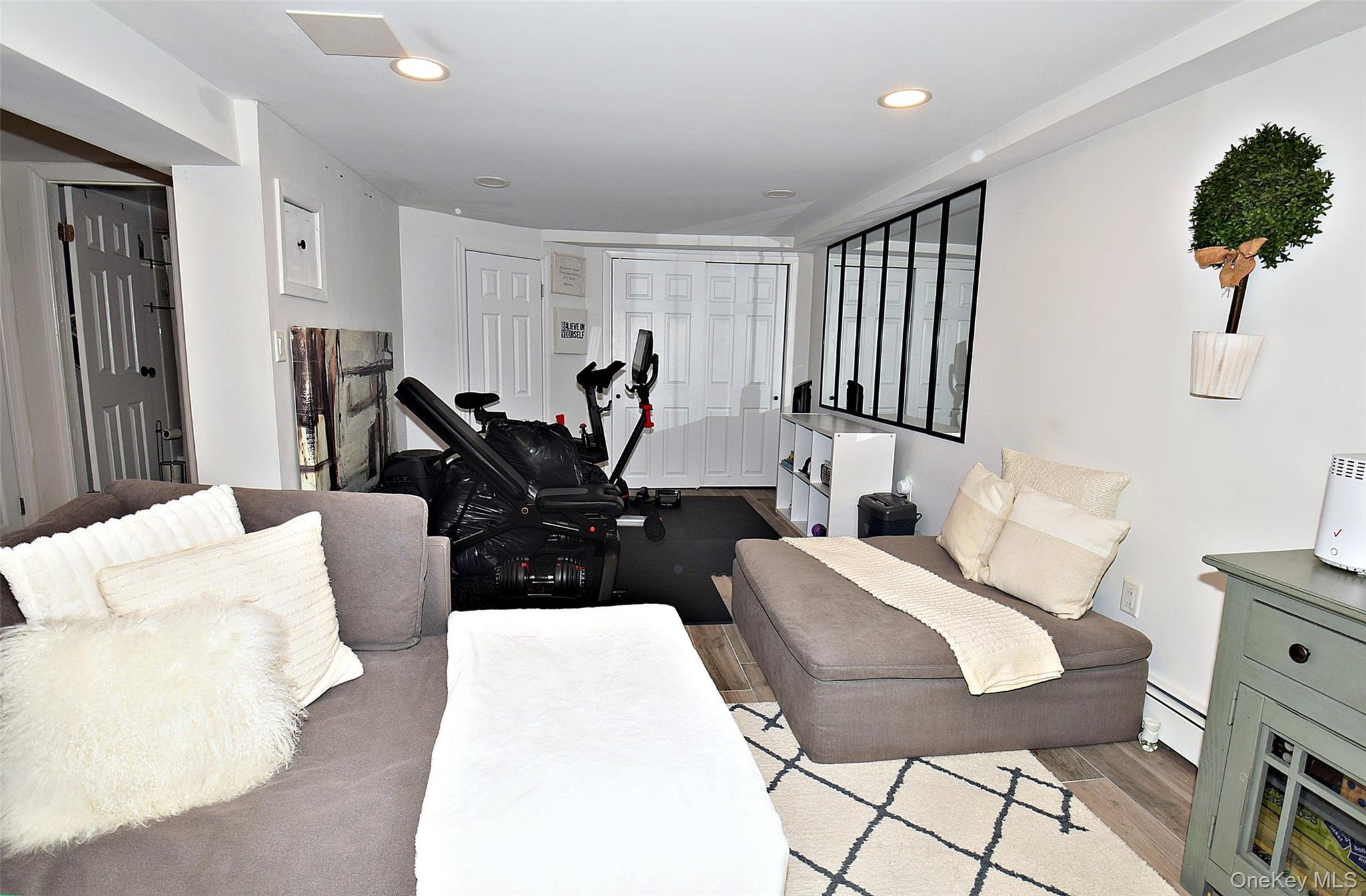 31 Armell Street, Huntington Station, NY 11746