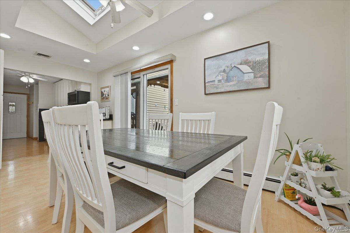 38 Bacon Lane, Babylon, NY 11702