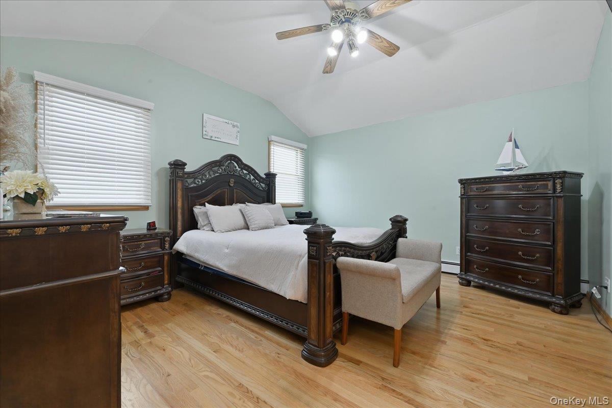 38 Bacon Lane, Babylon, NY 11702