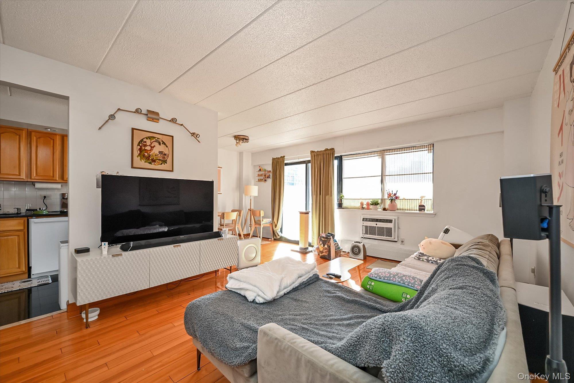 36-25 Union Street # 5E, Flushing, NY 11354