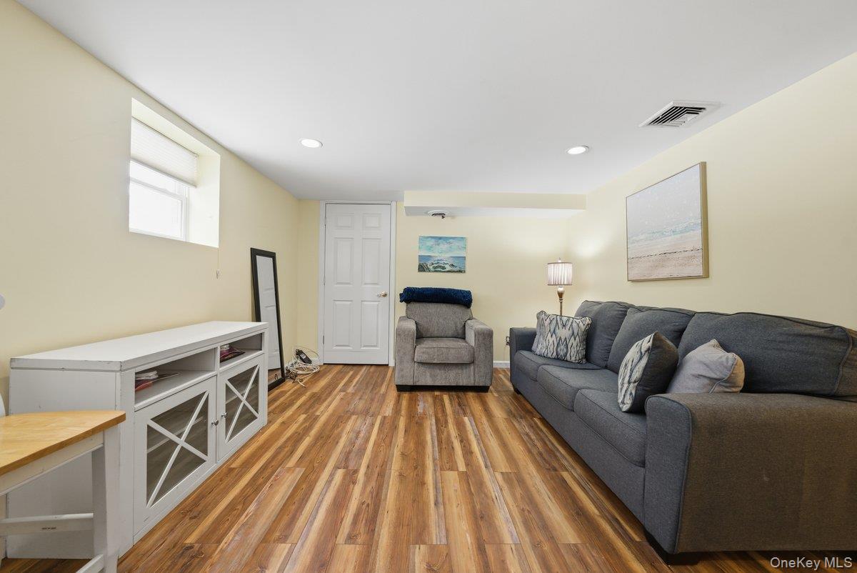 238 Kimball Terrace, Yonkers, NY 10704