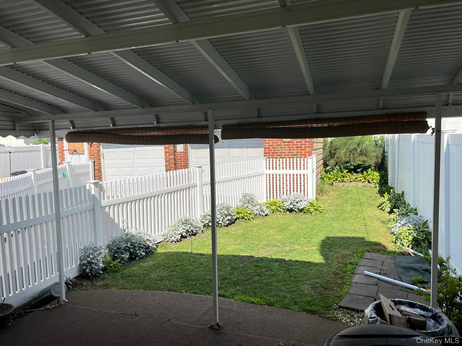 7717 85th Street, Glendale, NY 11385