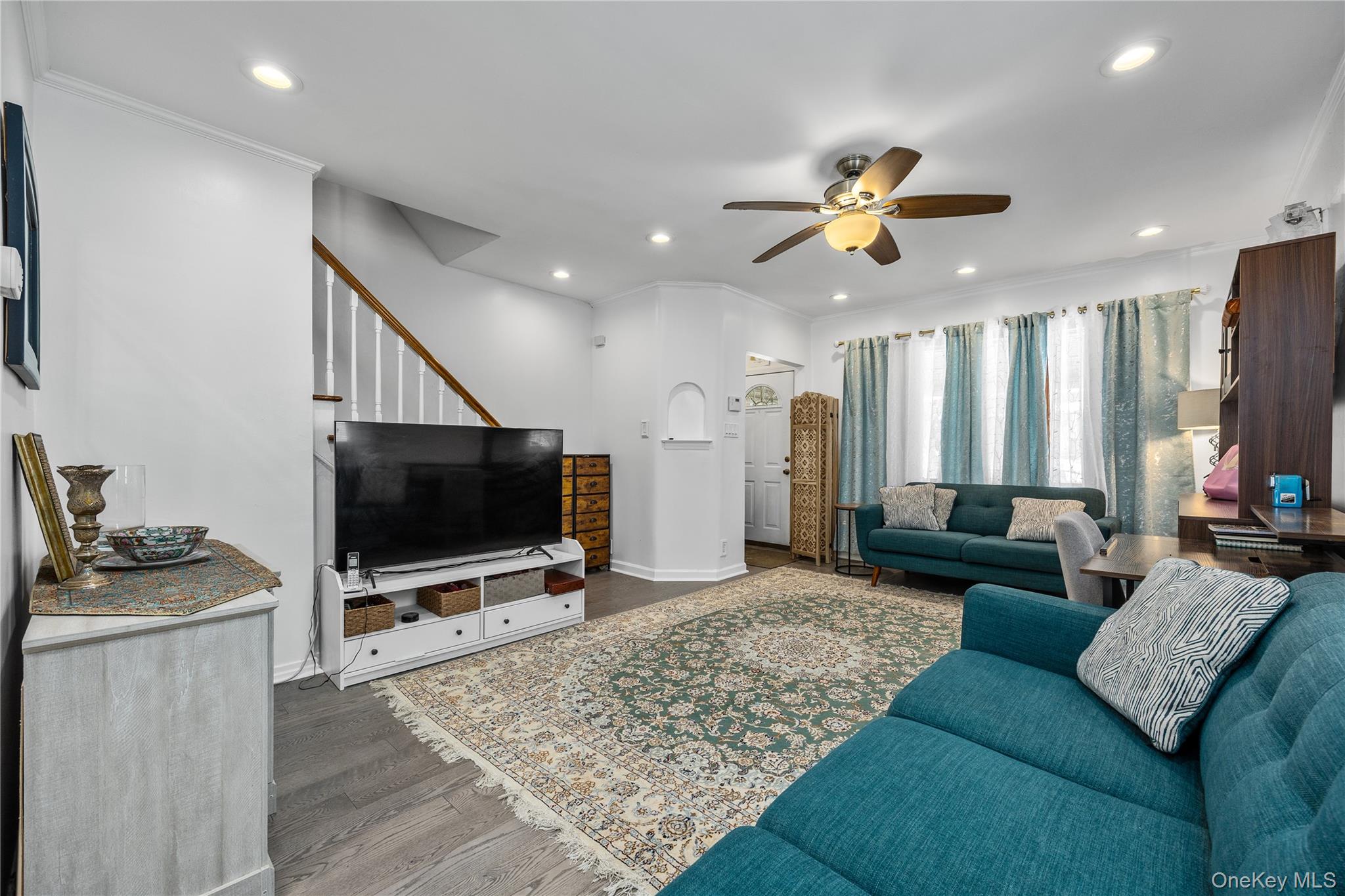 7717 85th Street, Glendale, NY 11385