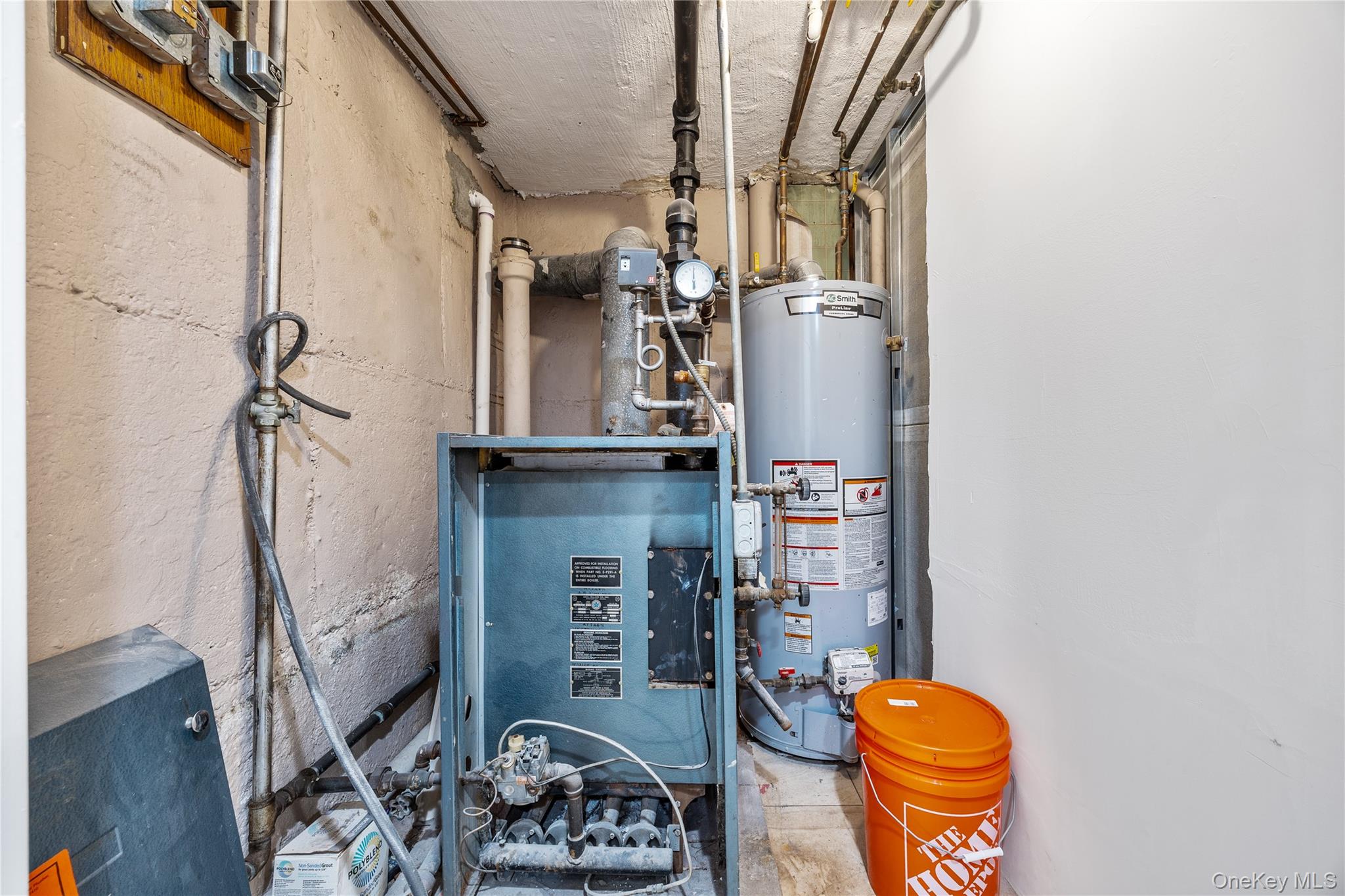 7717 85th Street, Glendale, NY 11385