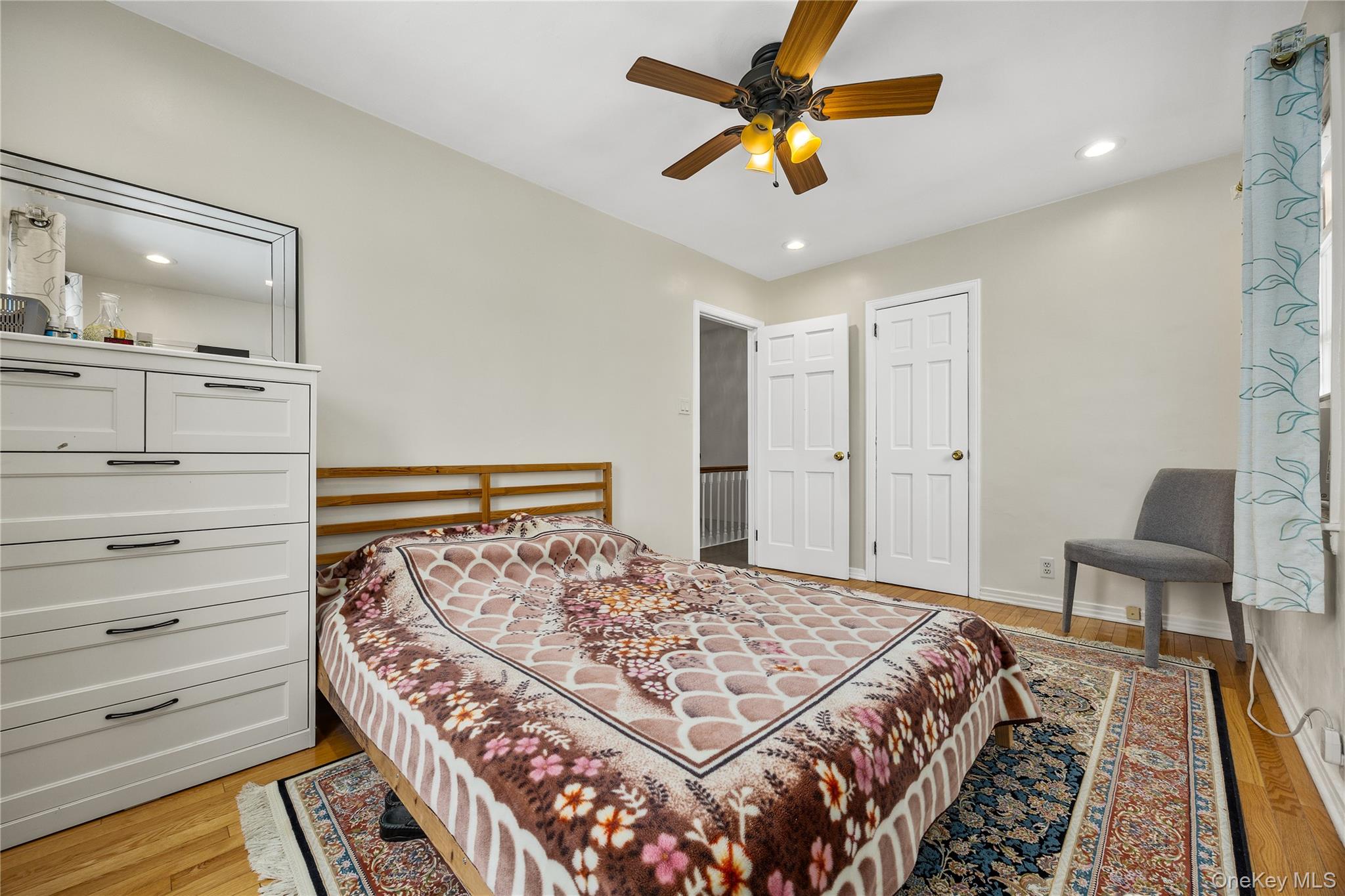 7717 85th Street, Glendale, NY 11385