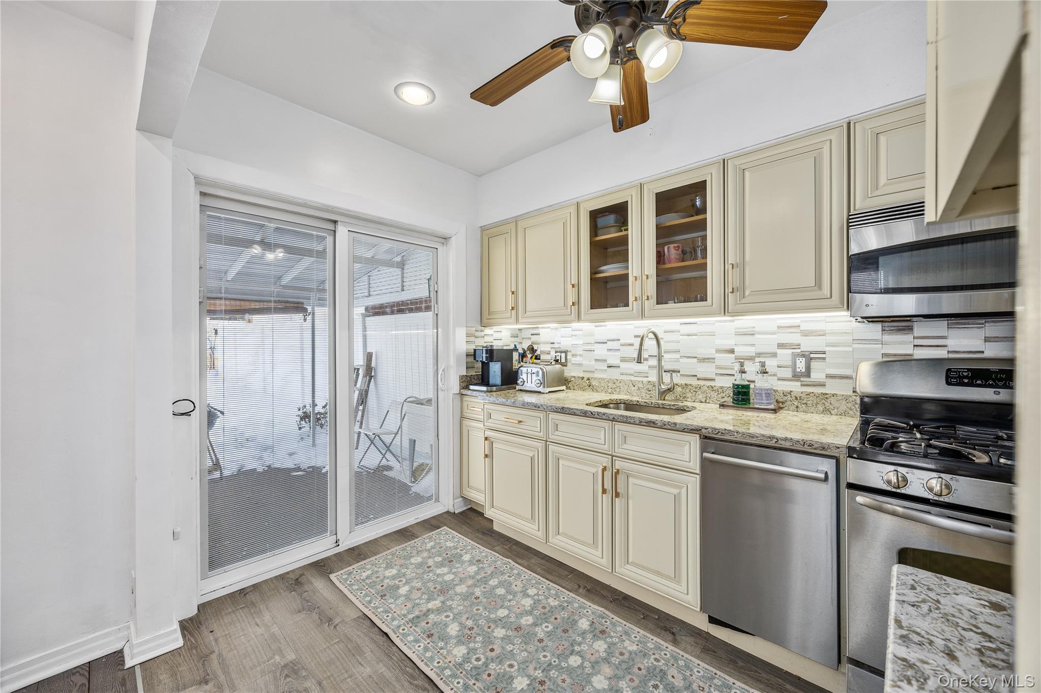 7717 85th Street, Glendale, NY 11385