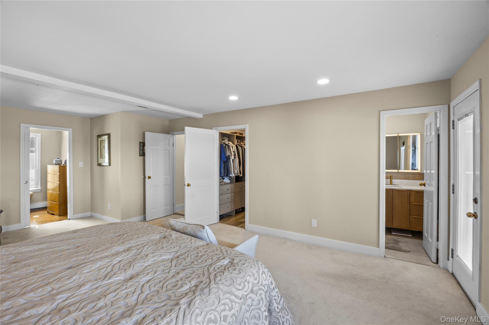 11 Seacliff Lane, Miller Place, NY 11764