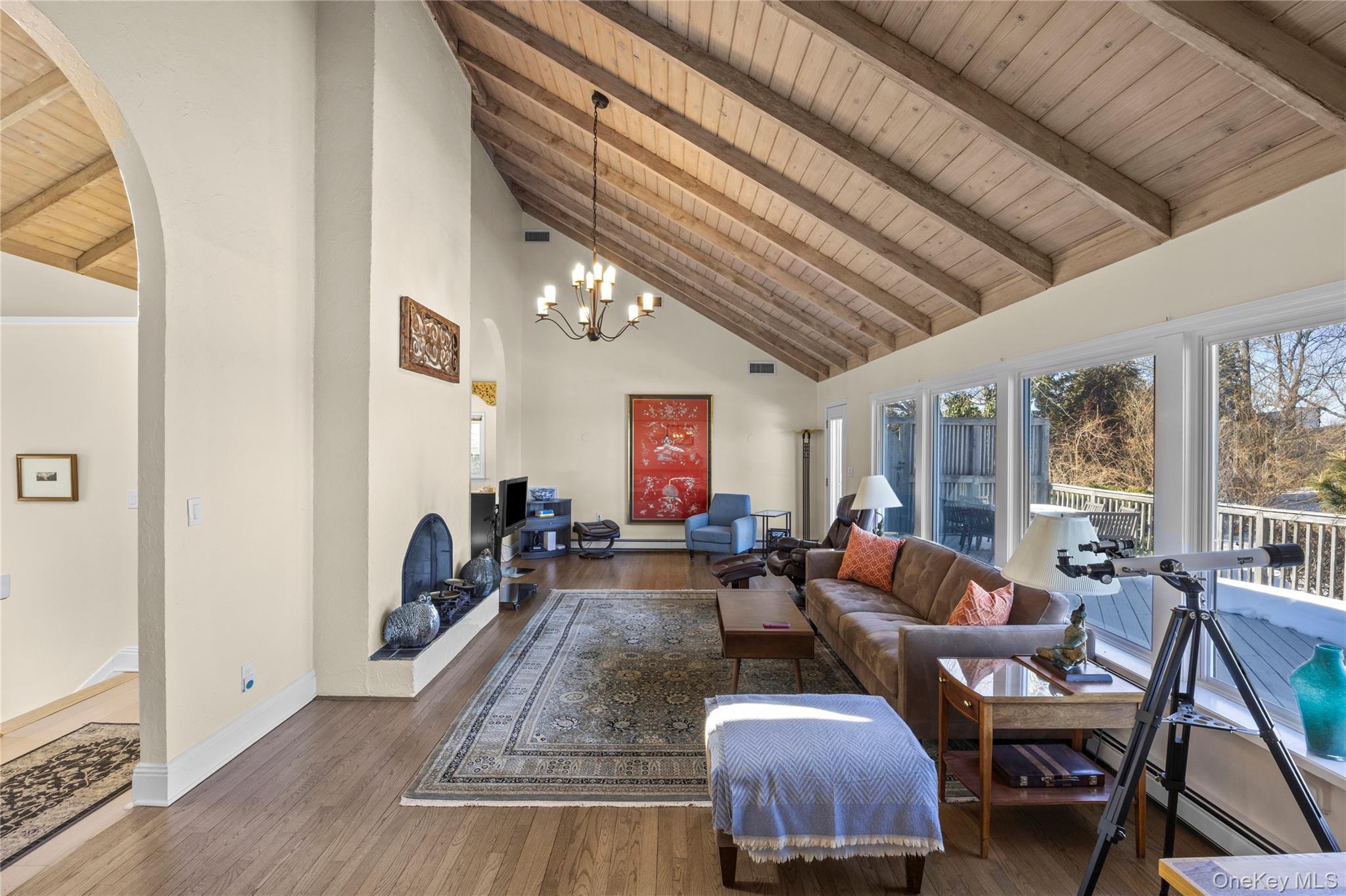 11 Seacliff Lane, Miller Place, NY 11764