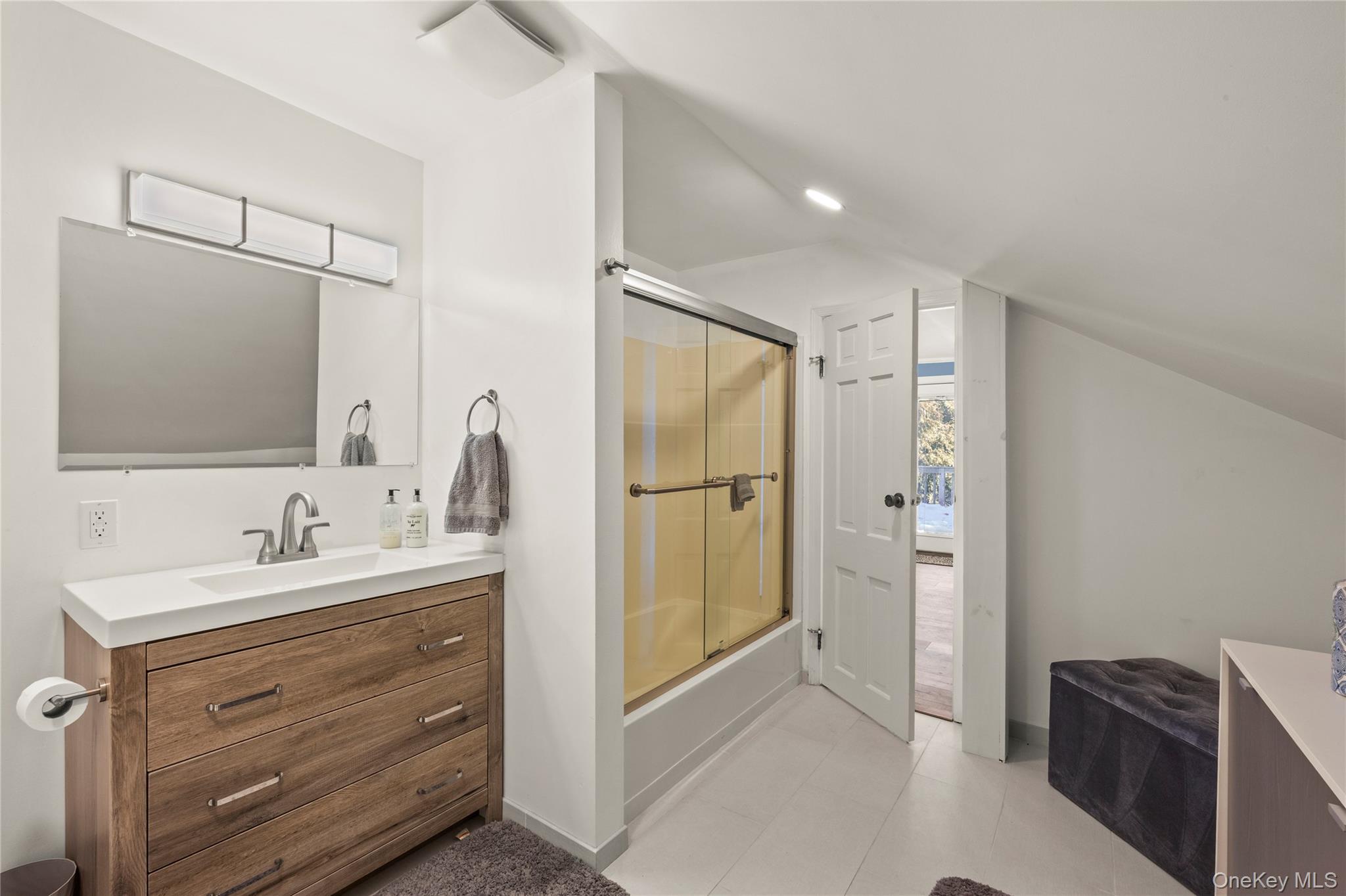 11 Seacliff Lane, Miller Place, NY 11764