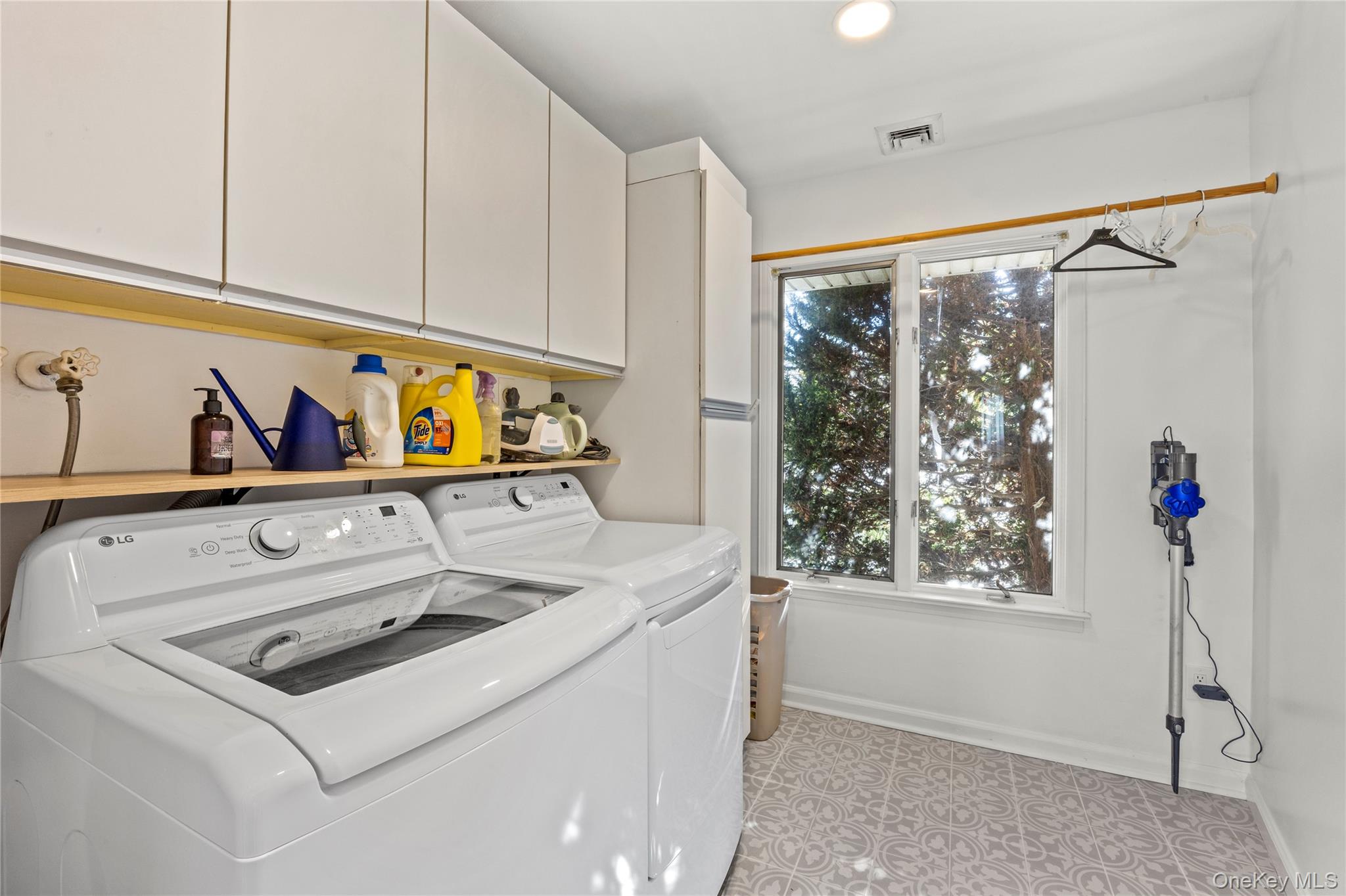 11 Seacliff Lane, Miller Place, NY 11764