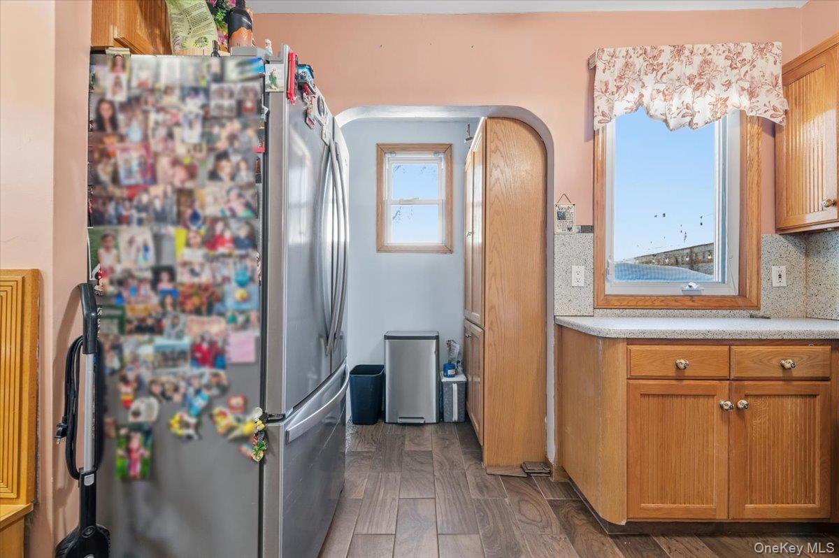 6915 69th Street, Glendale, NY 11385