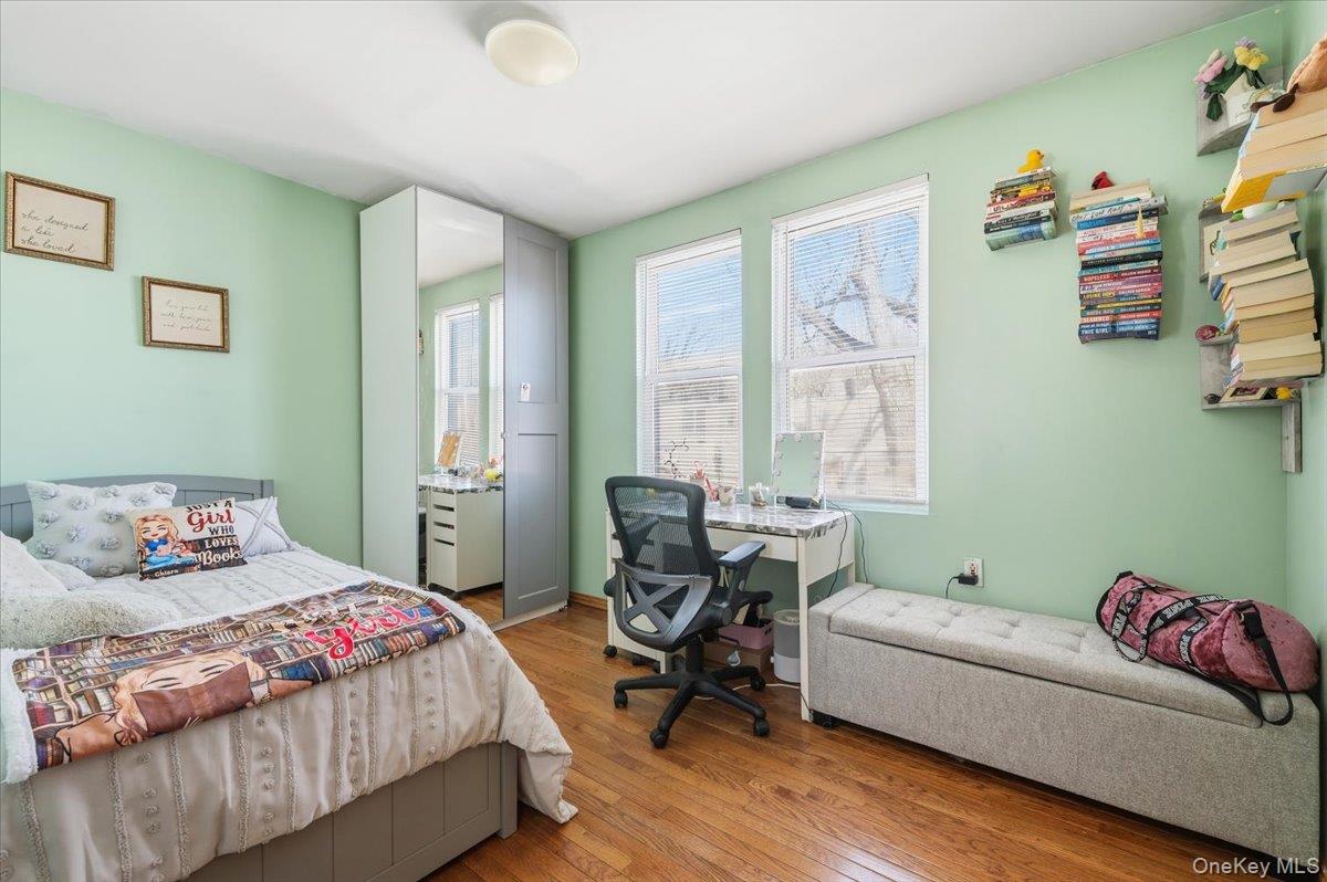 6915 69th Street, Glendale, NY 11385