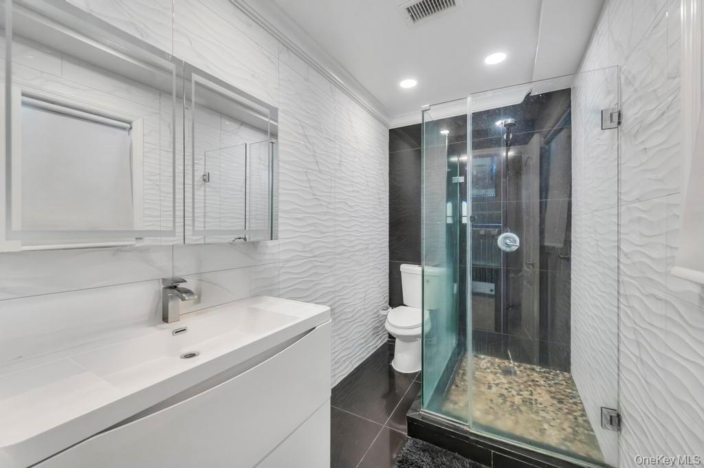 2 Valley Greens Drive, Valley Stream, NY 11581