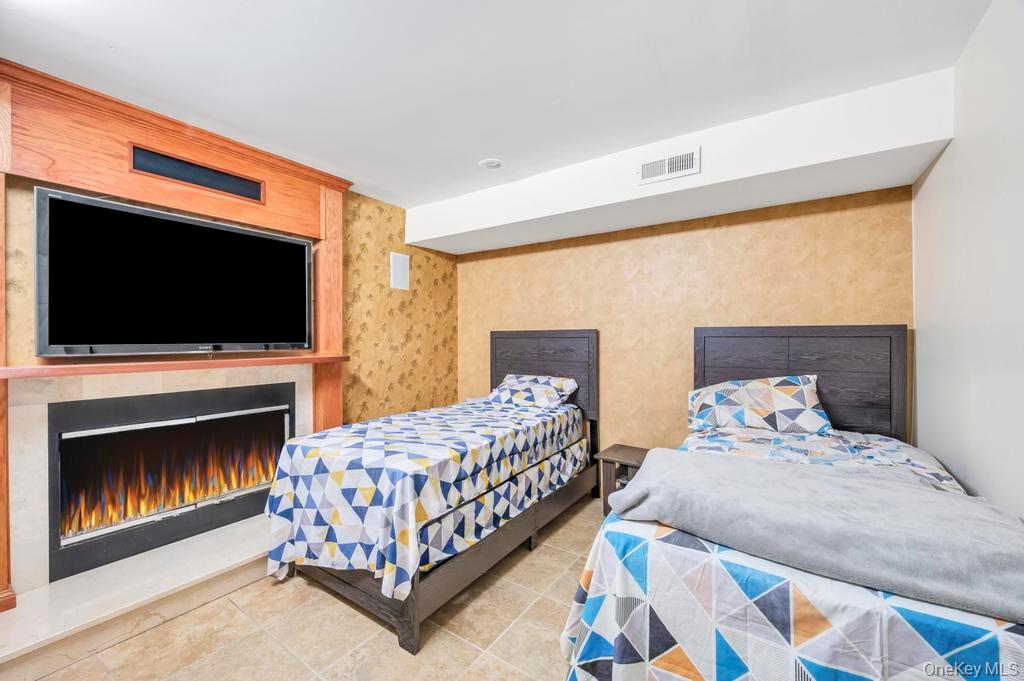 2 Valley Greens Drive, Valley Stream, NY 11581