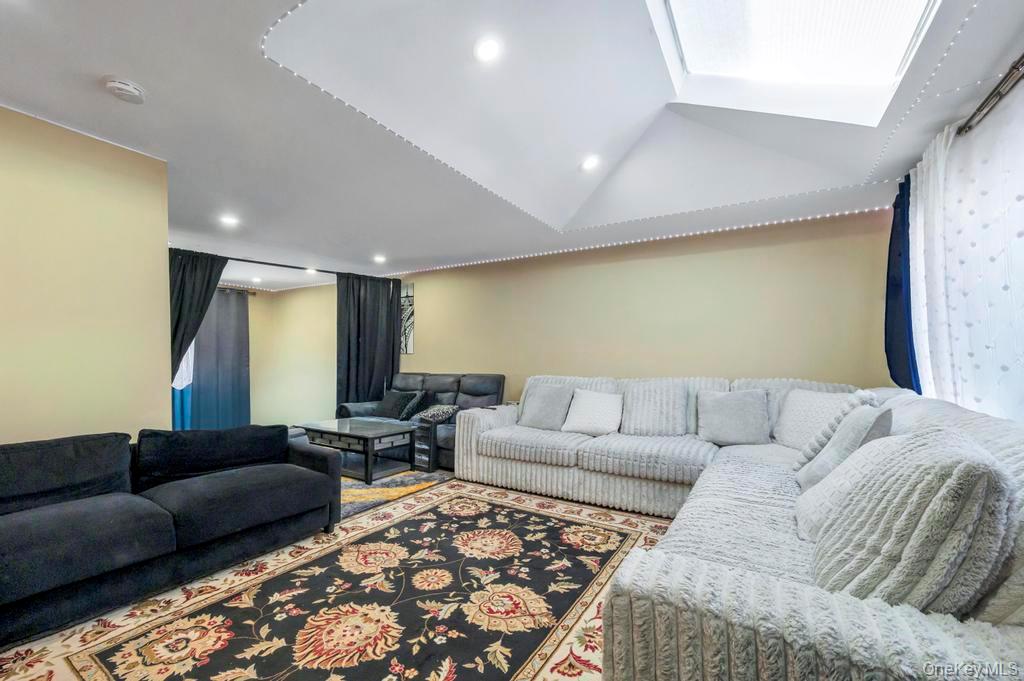 2 Valley Greens Drive, Valley Stream, NY 11581