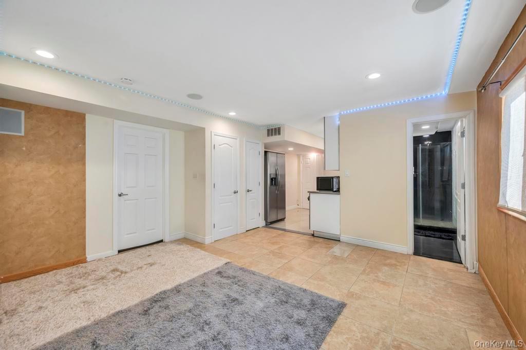 2 Valley Greens Drive, Valley Stream, NY 11581