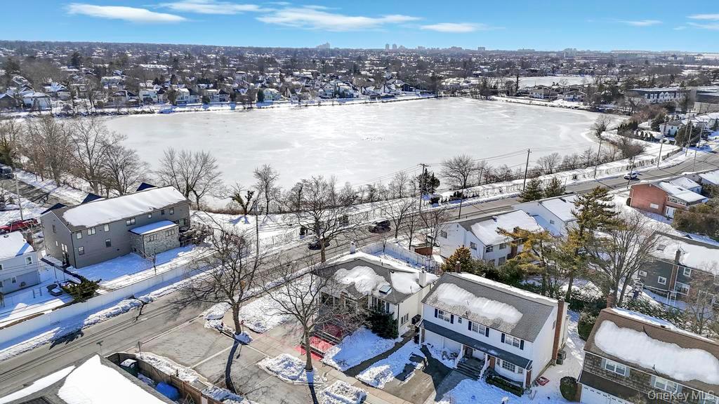 2 Valley Greens Drive, Valley Stream, NY 11581