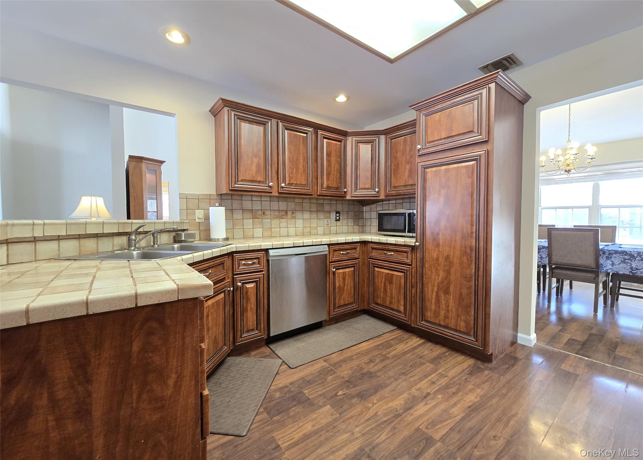 29 Pine Street, Port Jefferson, NY 11776