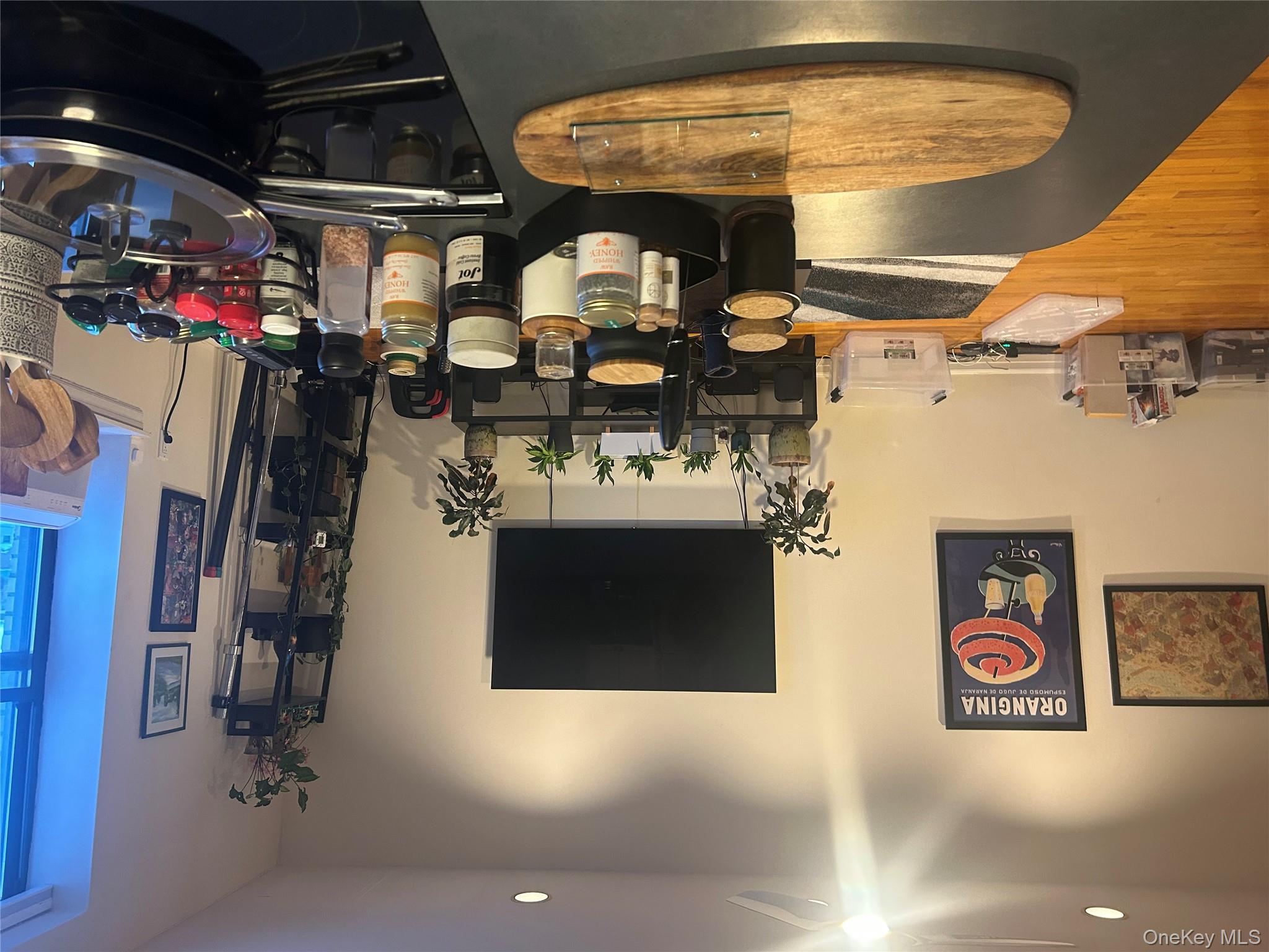 25 W Broadway # 503, Long Beach, NY 11561