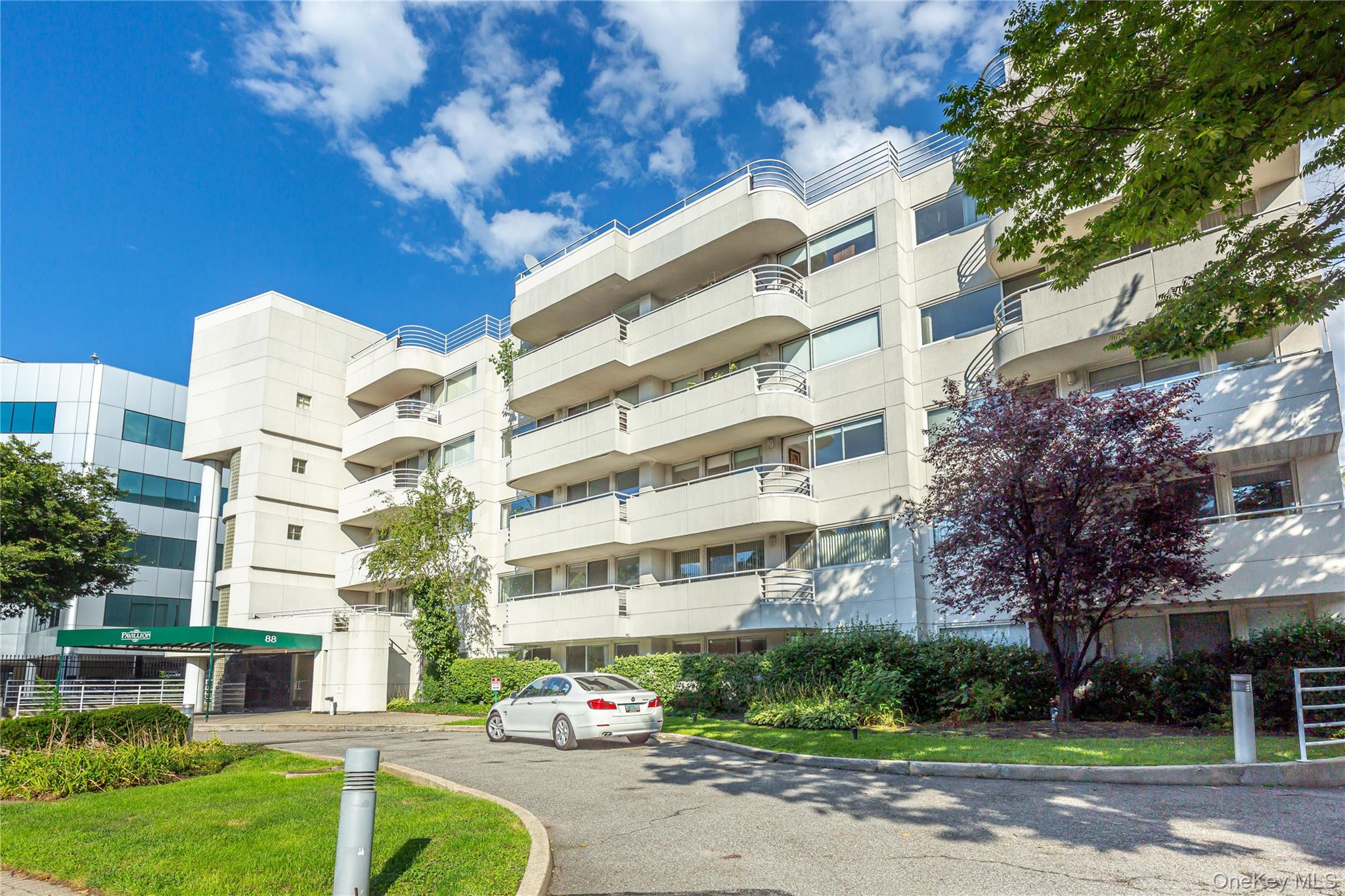 88 Cuttermill Road # 418, Great Neck, NY 11021