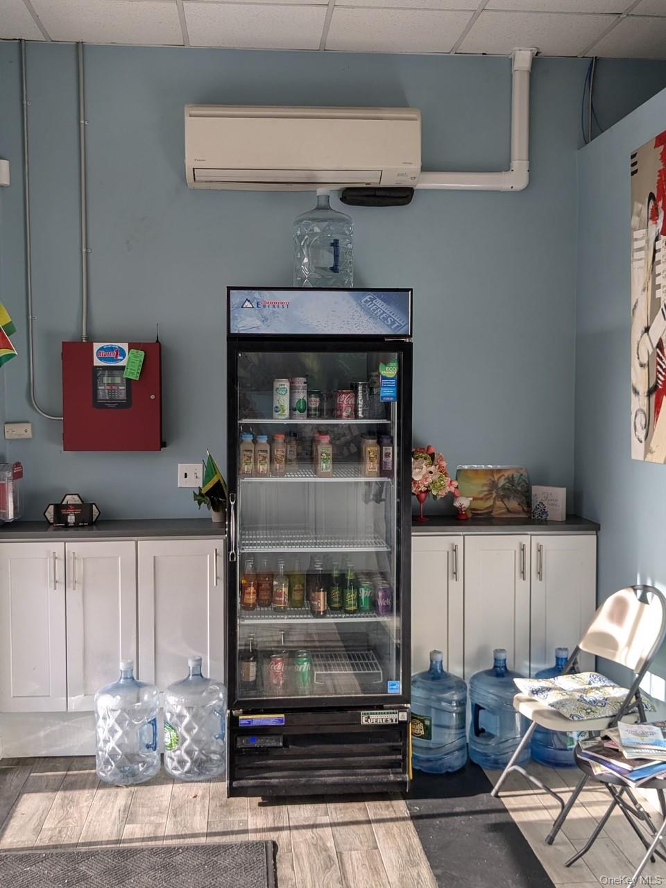 1870 E Jericho Turnpike, Huntington, NY 11743