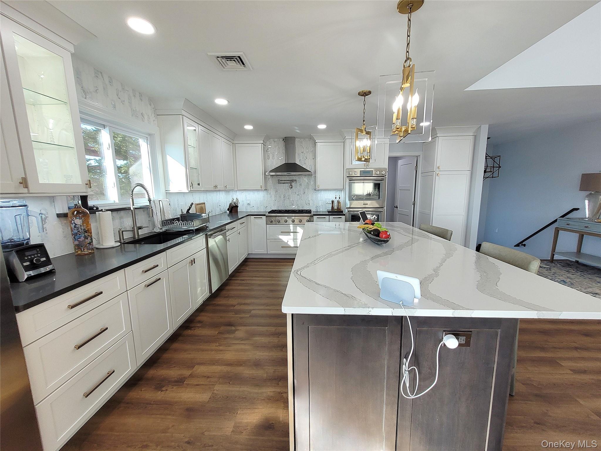 702 Fishermans Road, Baldwin, NY 11510