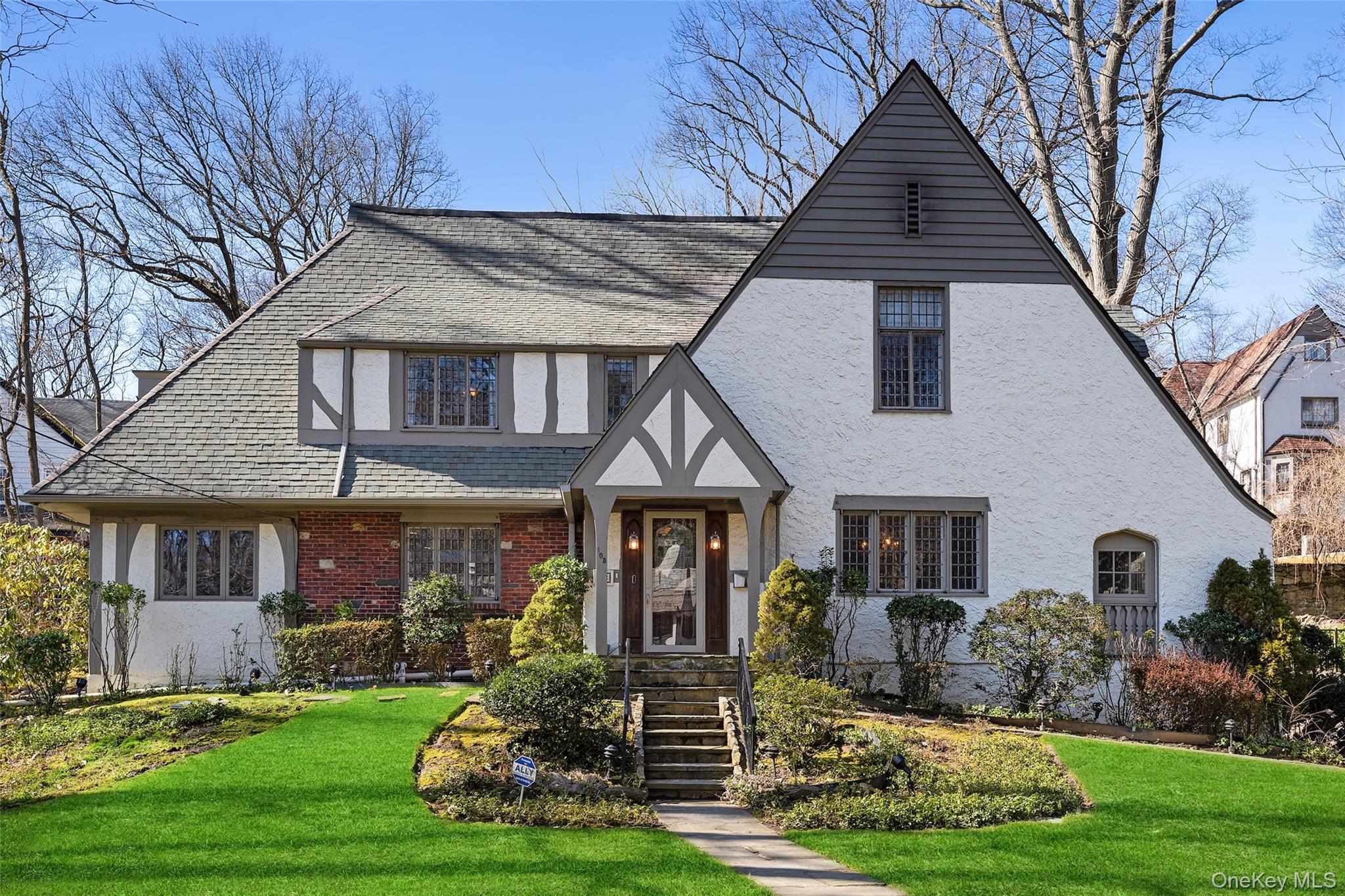 103 Aviemore Drive, New Rochelle, NY 10804