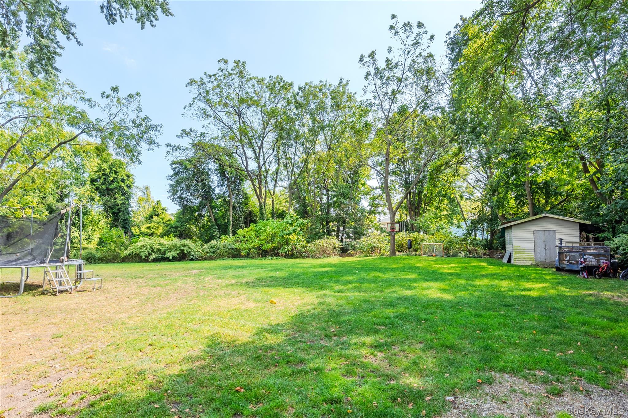 75 Oak Street, Amityville, NY 11701