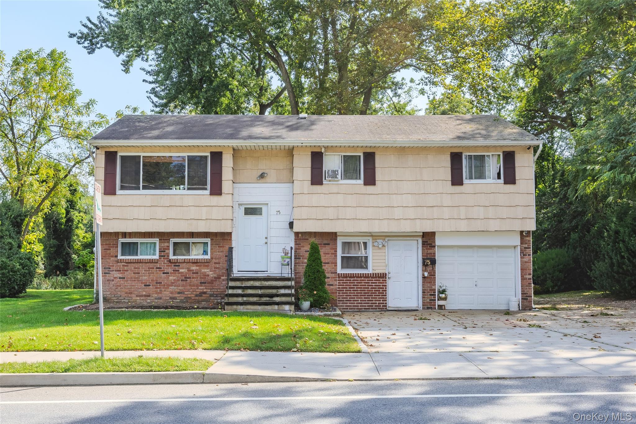 75 Oak Street, Amityville, NY 11701