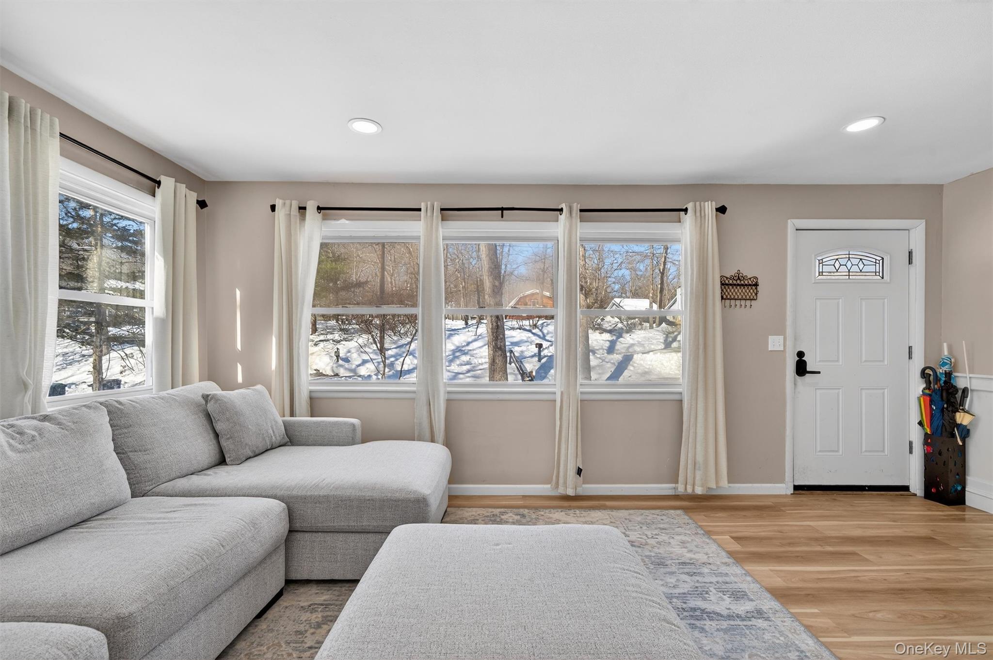 51 E Green Road, Rock Tavern, NY 12575