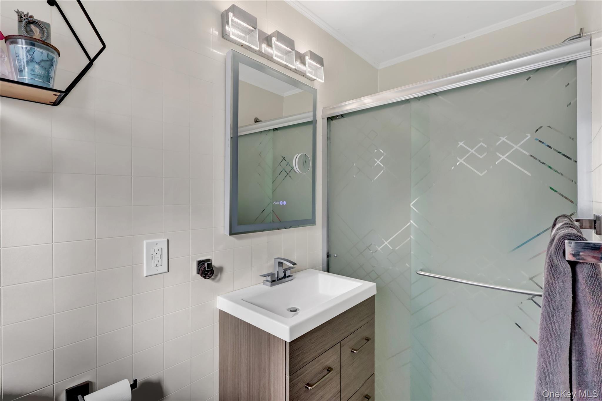 512 Links Drive E, Oceanside, NY 11572