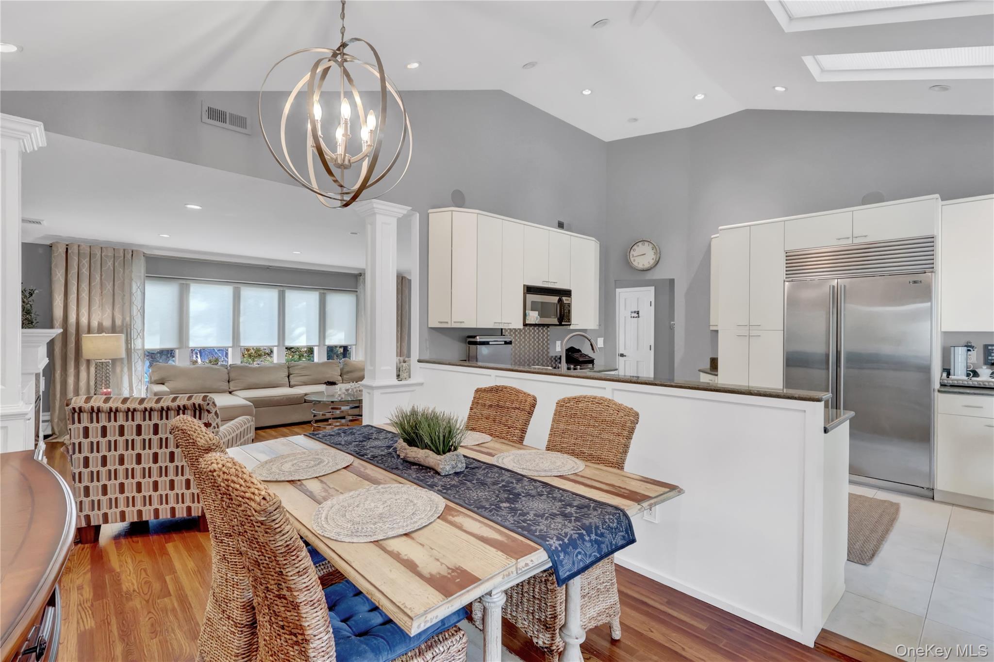 512 Links Drive E, Oceanside, NY 11572