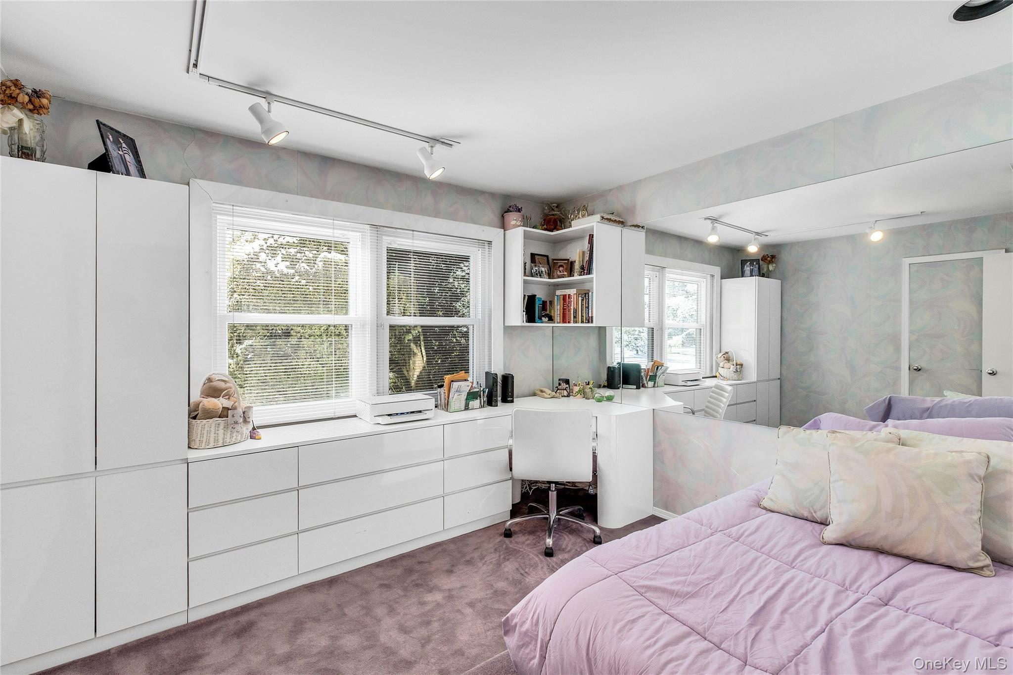 61 Hofstra Drive, Plainview, NY 11803